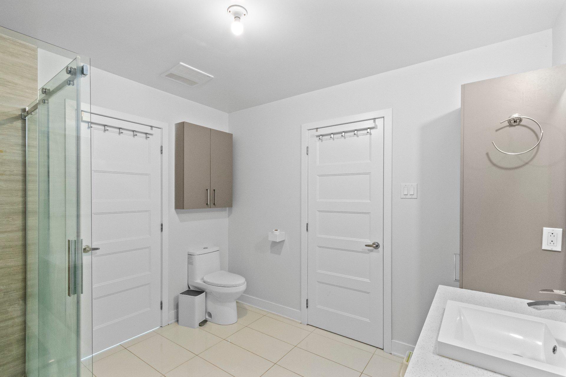 









3171


Rue Frégault

,
Laval (Chomedey),




QC
H7T0C6

