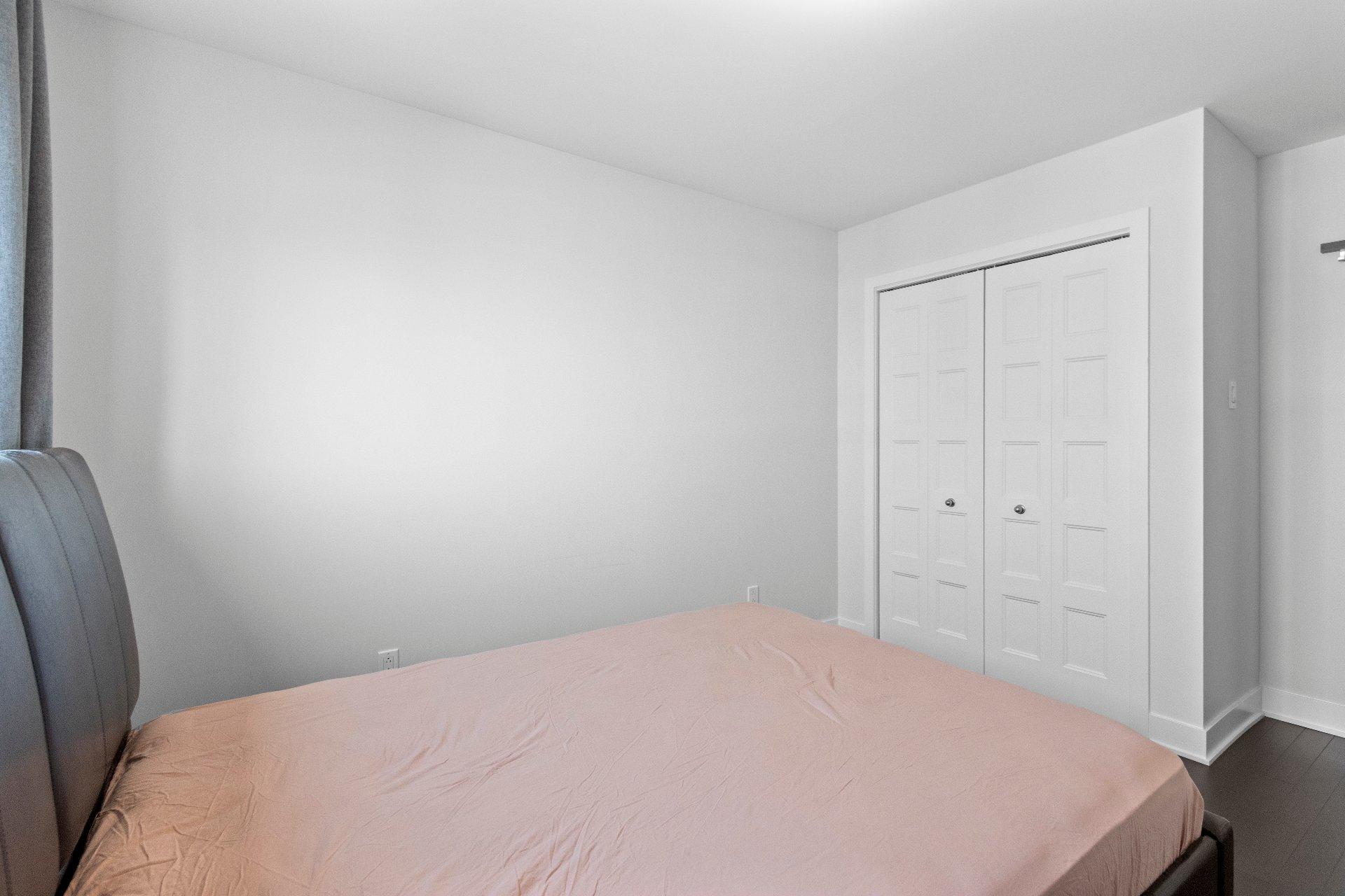 









3171


Rue Frégault

,
Laval (Chomedey),




QC
H7T0C6

