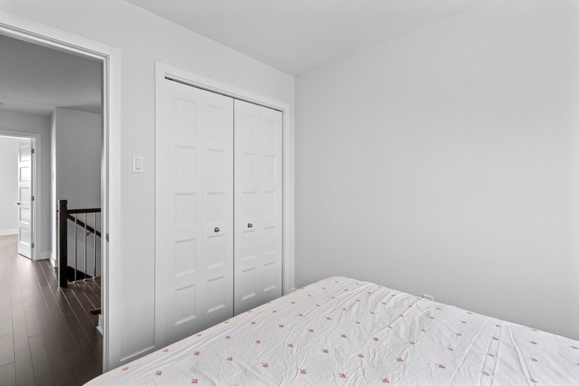 









3171


Rue Frégault

,
Laval (Chomedey),




QC
H7T0C6

