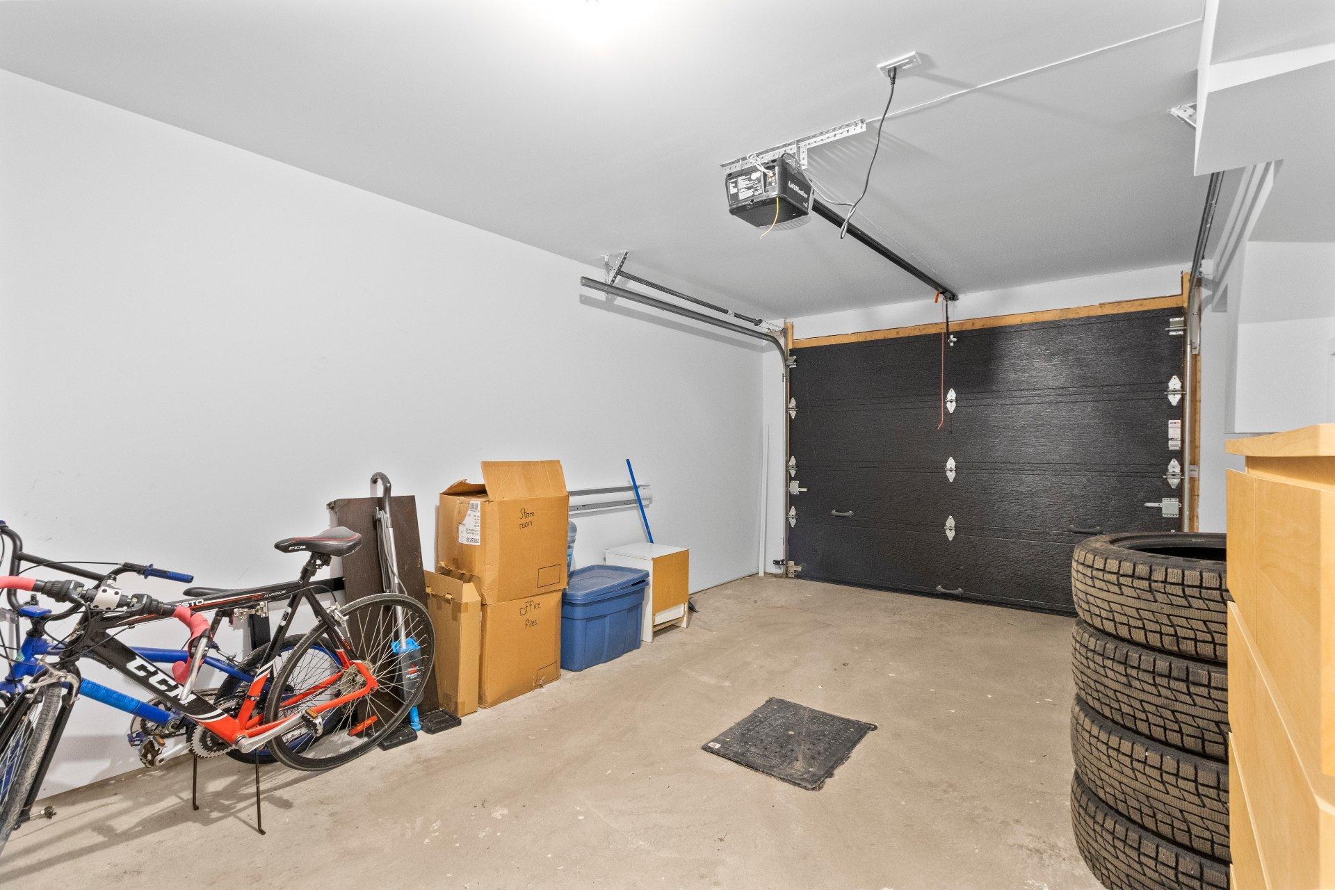 









3171


Rue Frégault

,
Laval (Chomedey),




QC
H7T0C6

