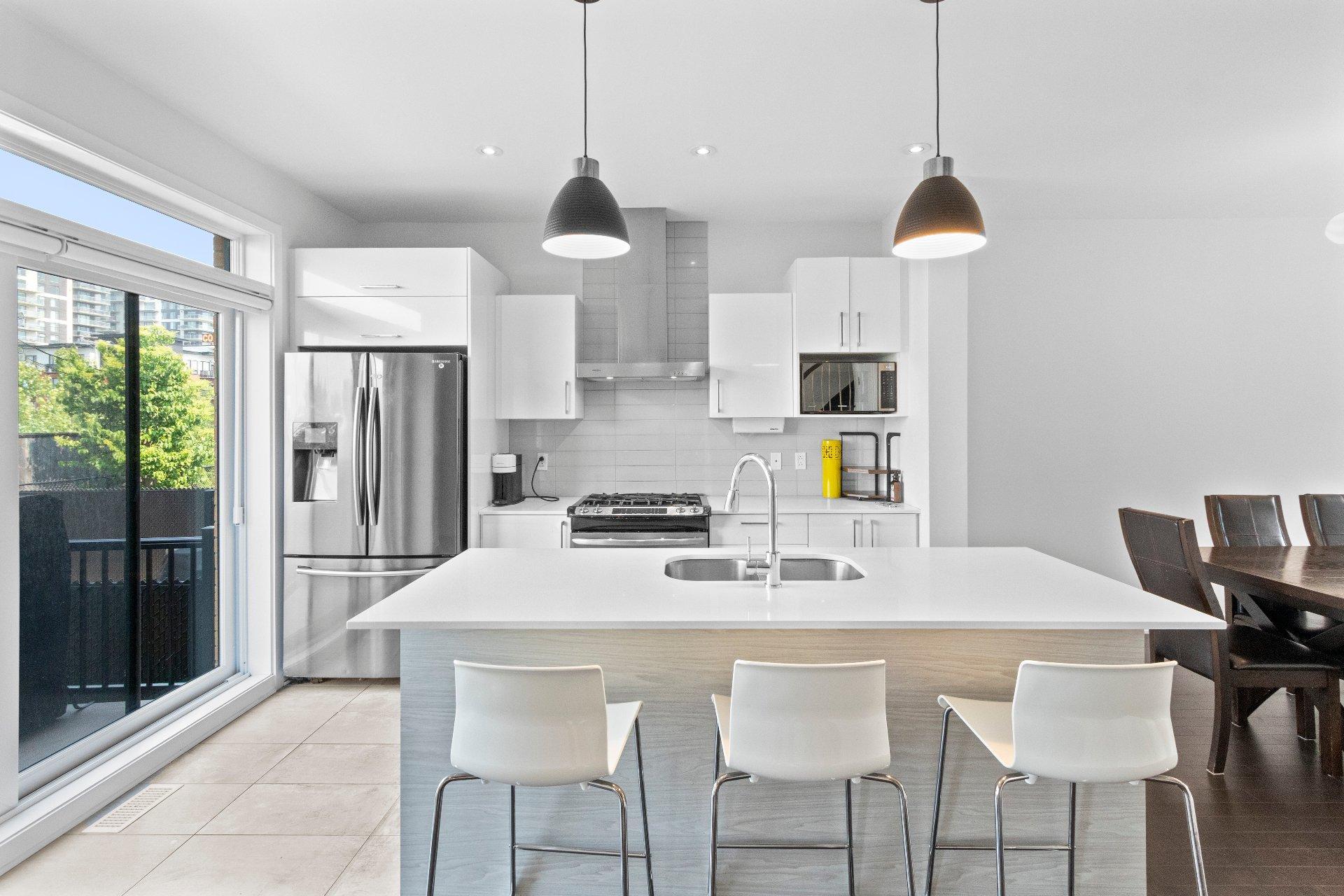 









3171


Rue Frégault

,
Laval (Chomedey),




QC
H7T0C6

