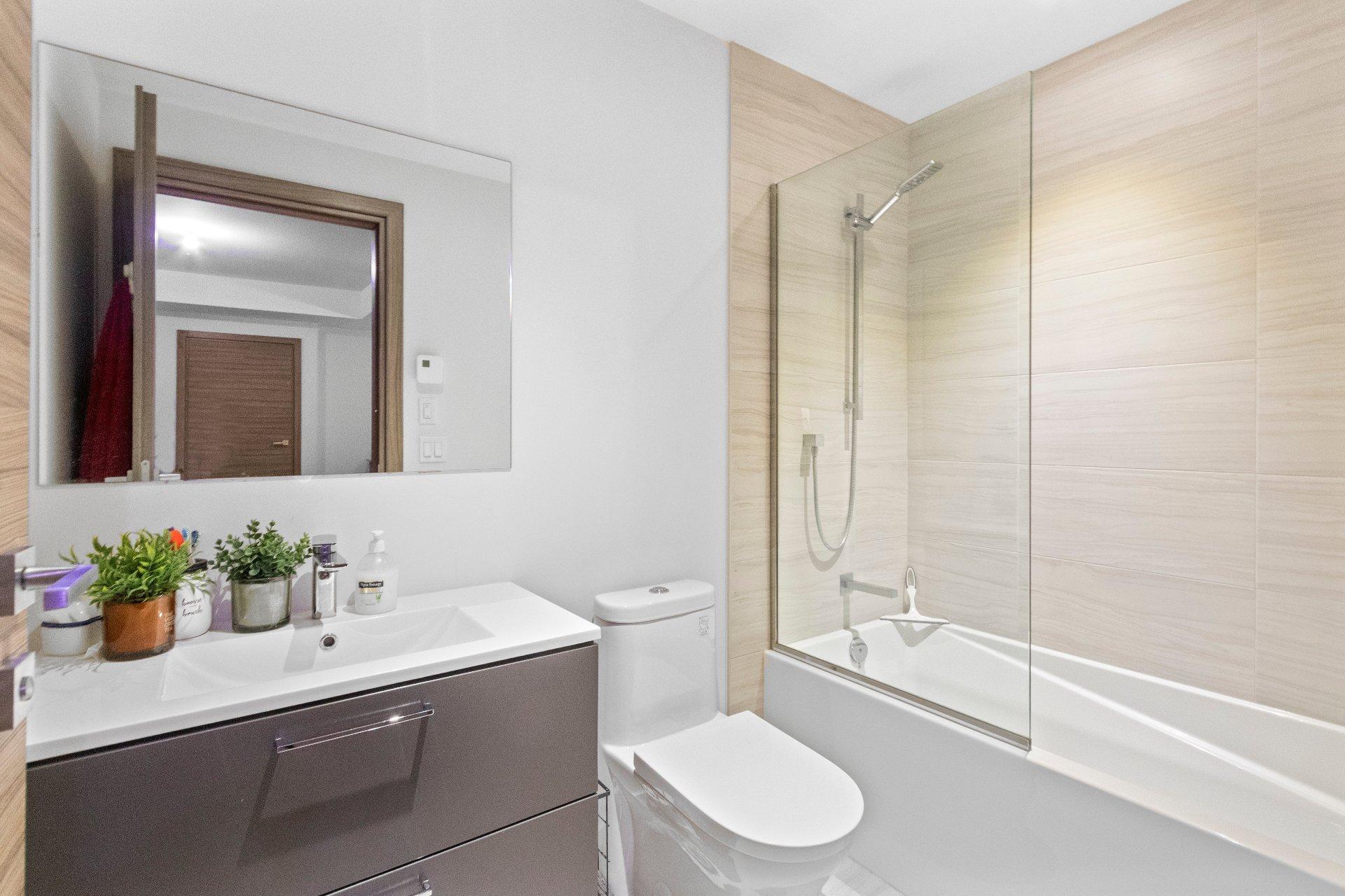 









1400


Rue Ottawa

, 130B,
Montréal (Le Sud-Ouest),




QC
H3C0Y9

