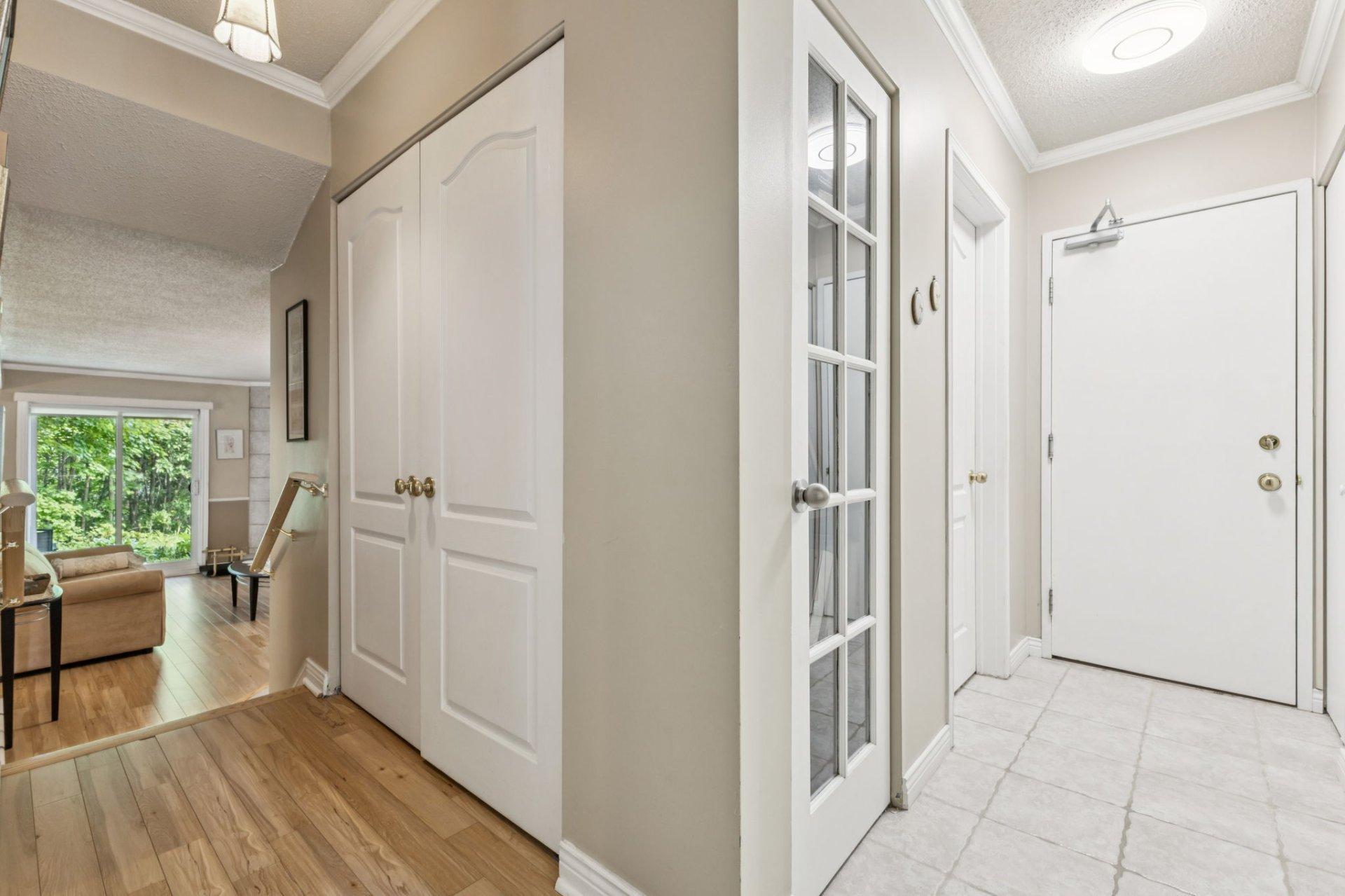 









6


Imp. de Brest

, 2,
Gatineau (Hull),




QC
J8Z3C2

