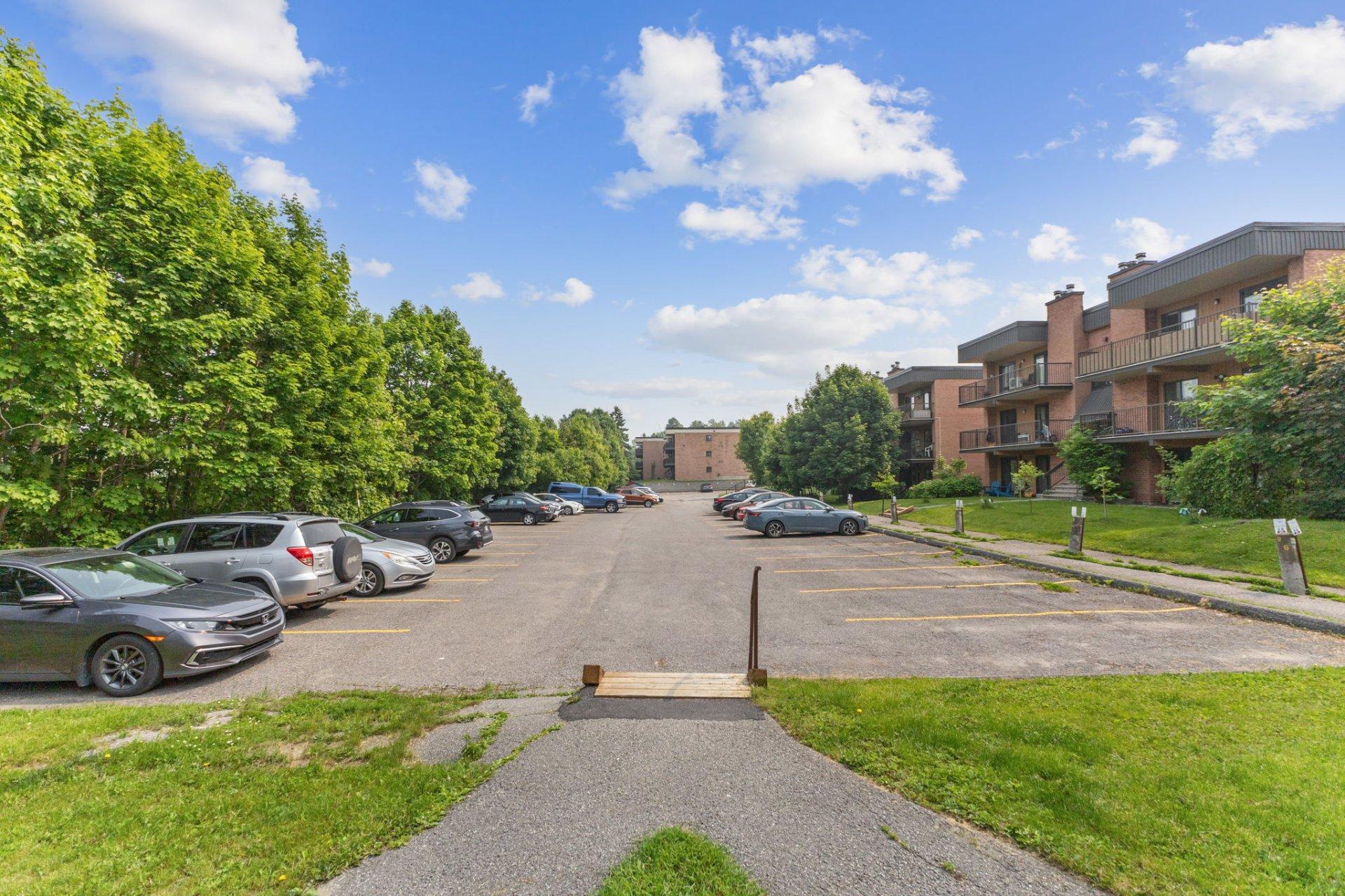 









6


Imp. de Brest

, 2,
Gatineau (Hull),




QC
J8Z3C2

