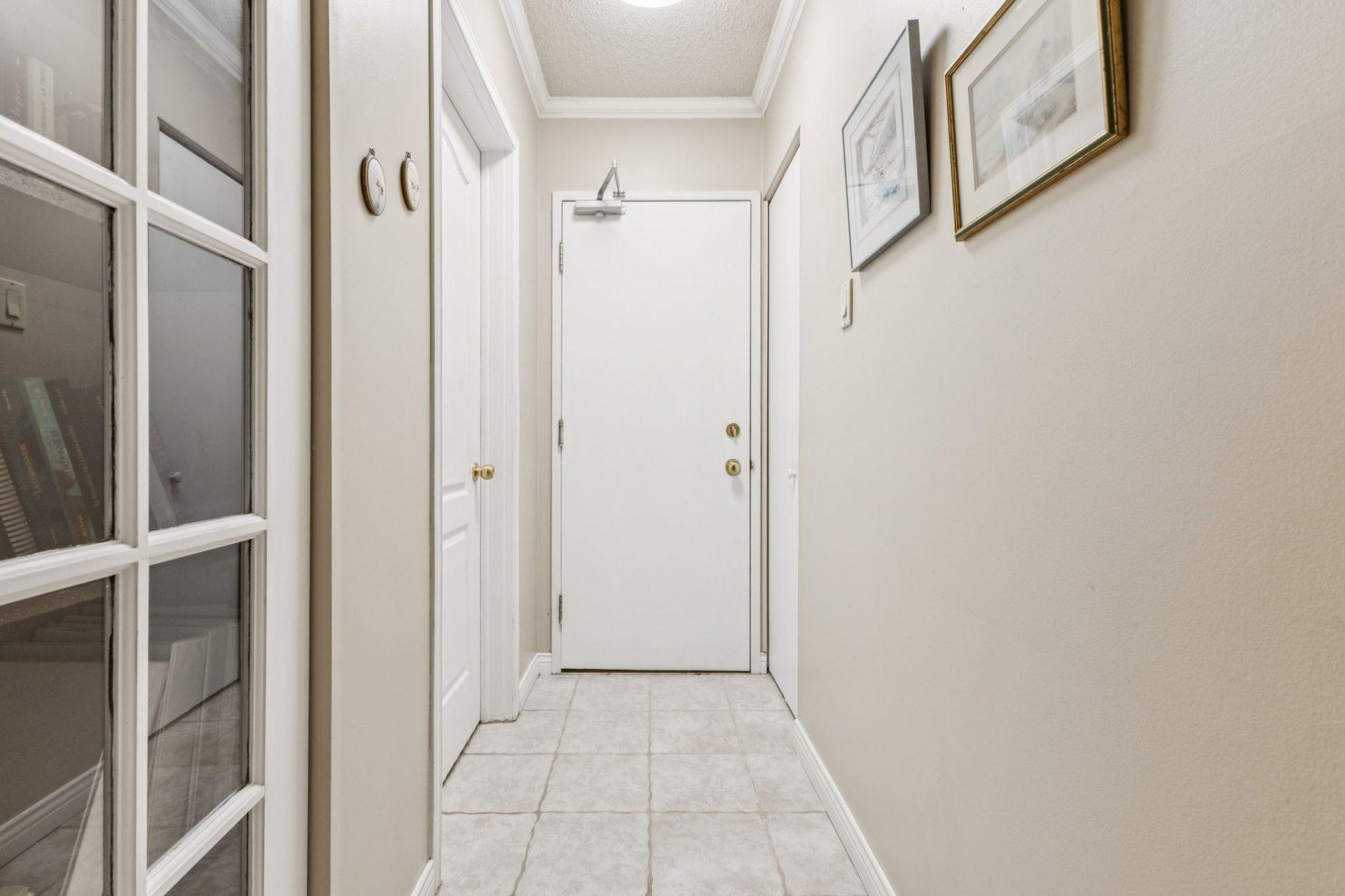 









6


Imp. de Brest

, 2,
Gatineau (Hull),




QC
J8Z3C2

