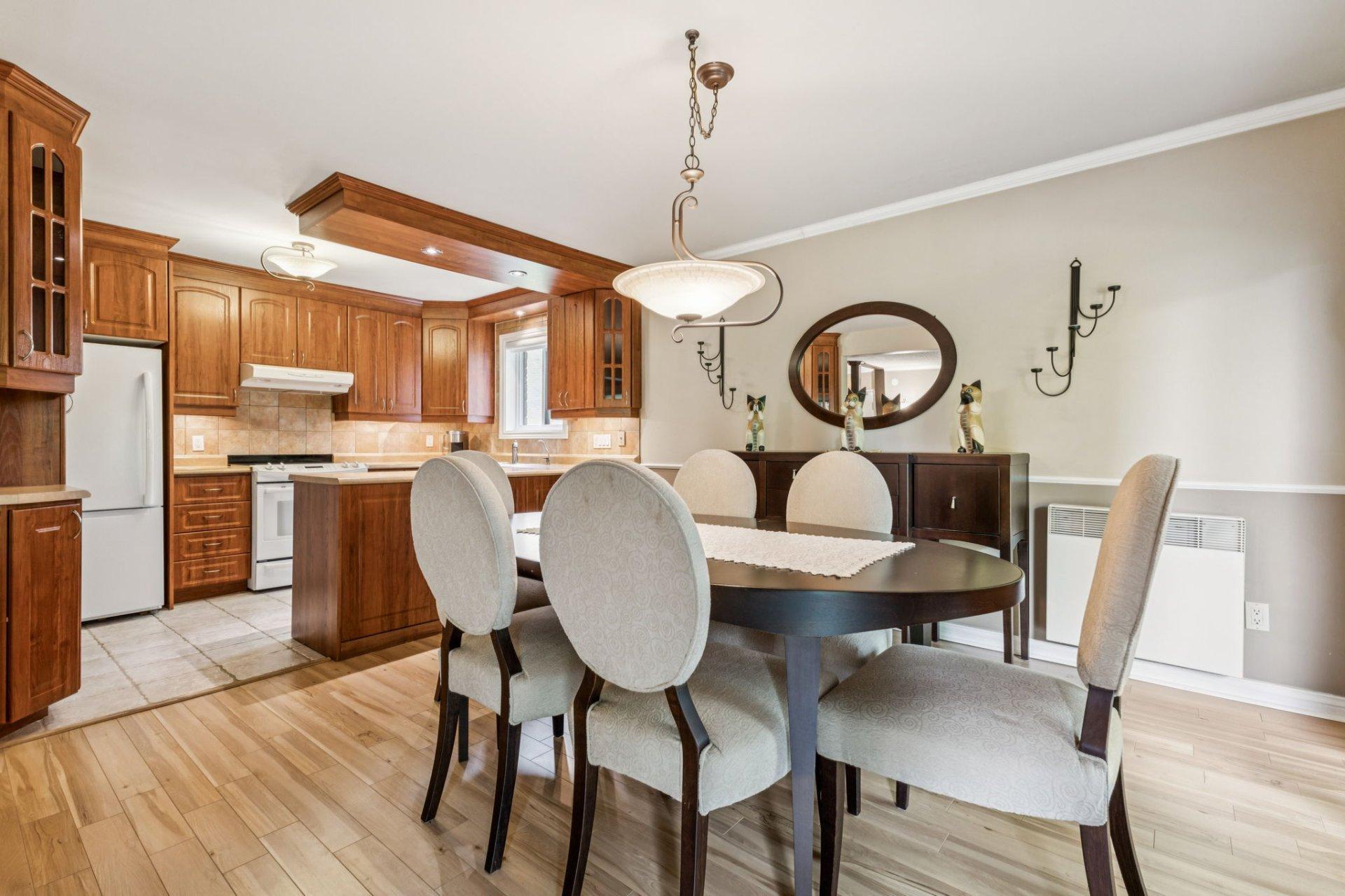 









6


Imp. de Brest

, 2,
Gatineau (Hull),




QC
J8Z3C2

