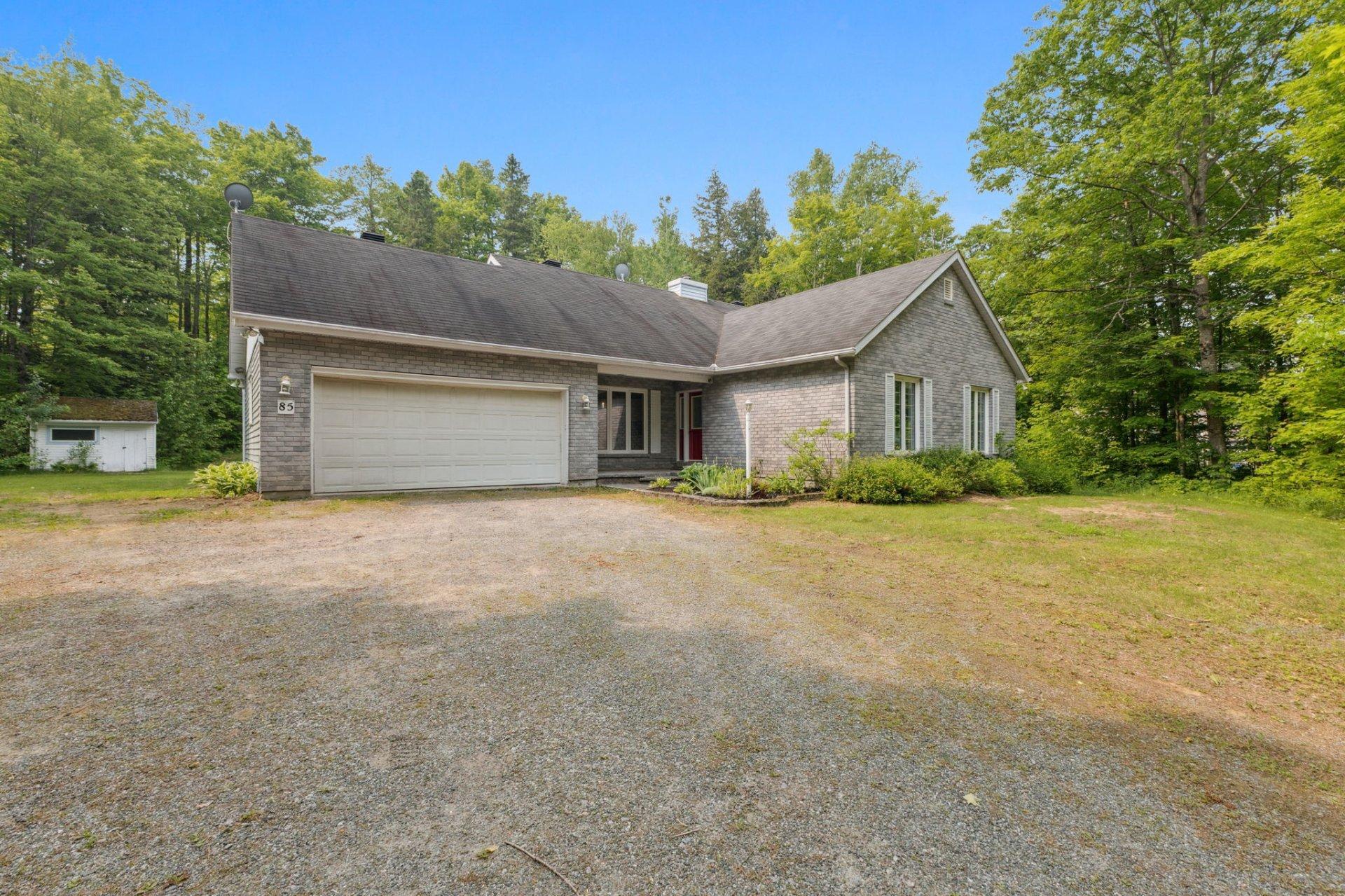 









85


Ch. Lafrenière

,
Val-des-Monts,




QC
J8N7J7

