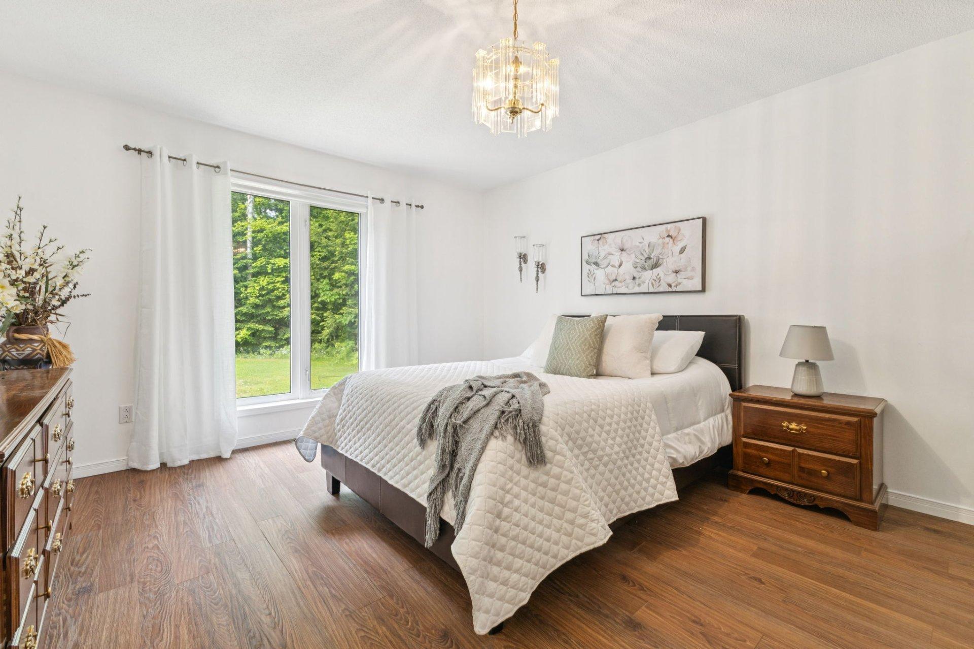









85


Ch. Lafrenière

,
Val-des-Monts,




QC
J8N7J7

