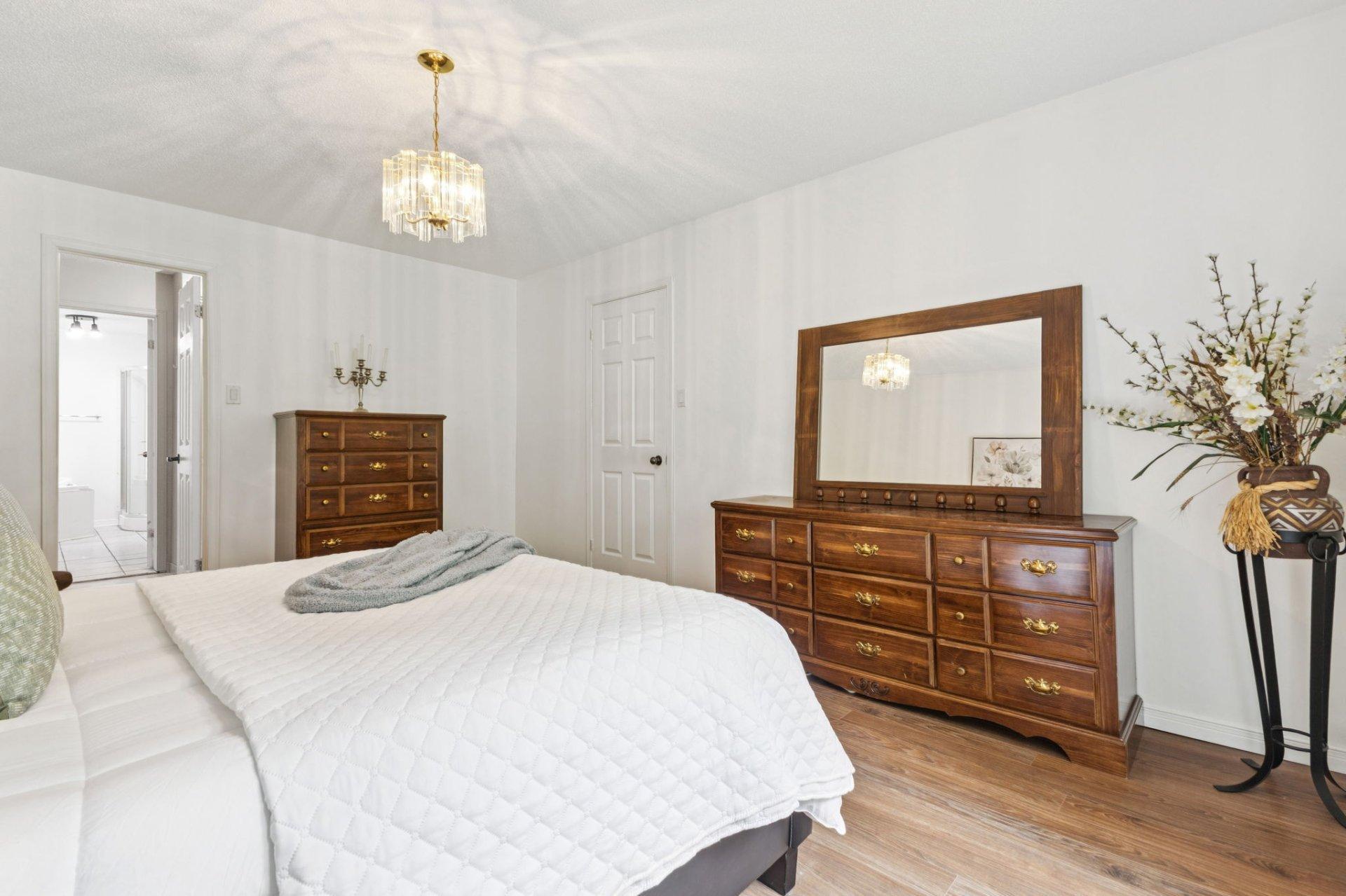 









85


Ch. Lafrenière

,
Val-des-Monts,




QC
J8N7J7

