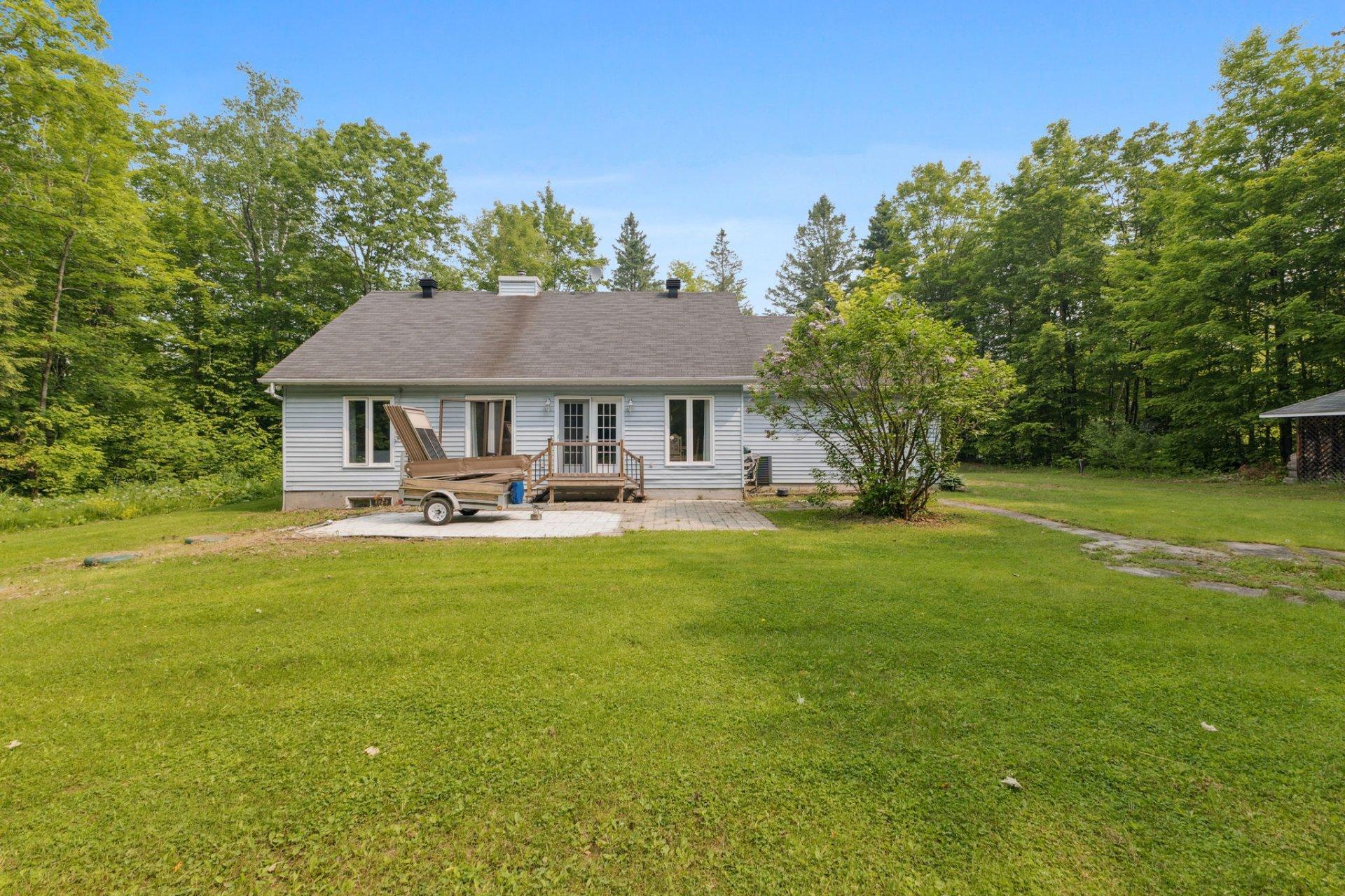 









85


Ch. Lafrenière

,
Val-des-Monts,




QC
J8N7J7

