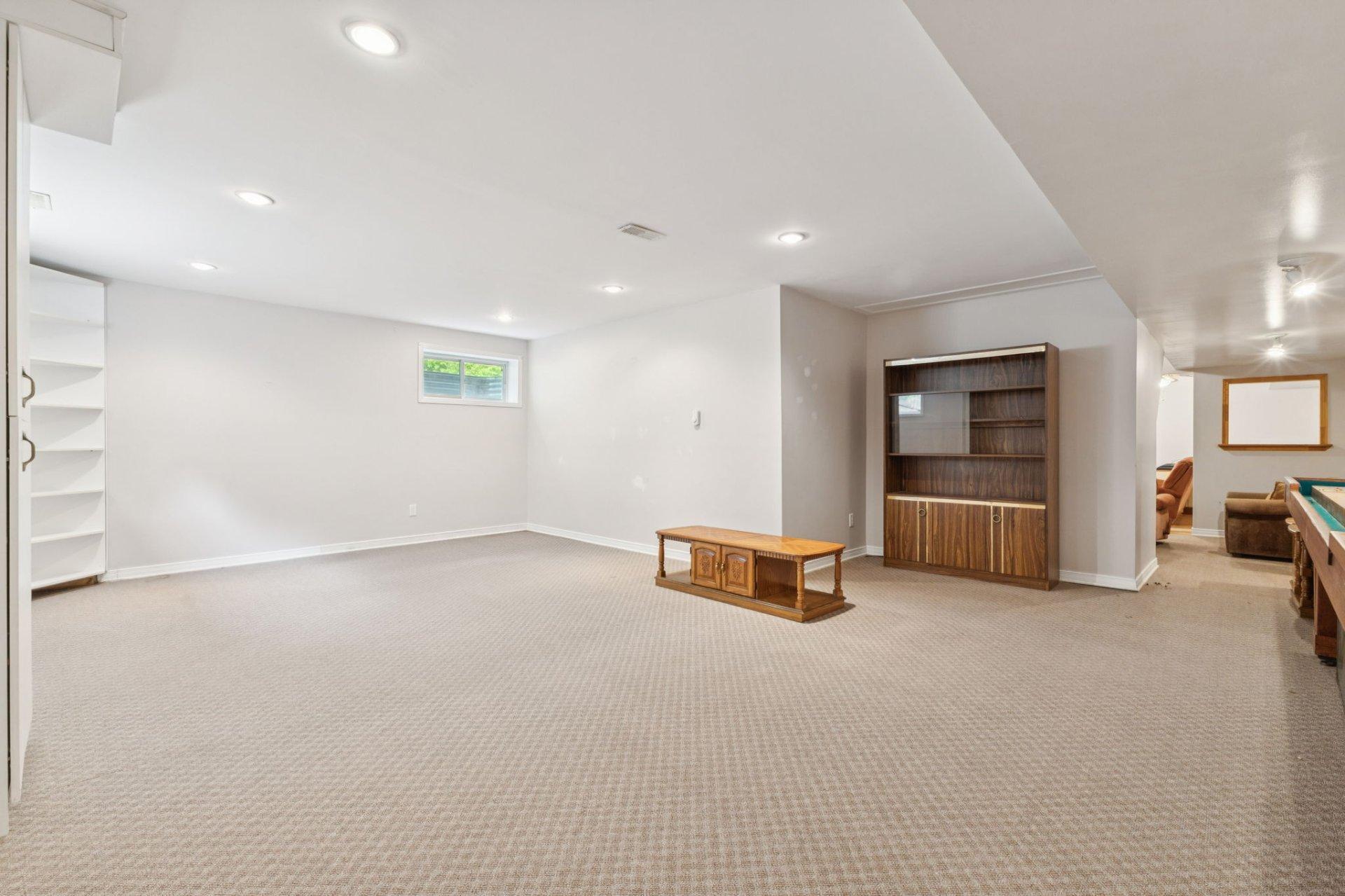 









85


Ch. Lafrenière

,
Val-des-Monts,




QC
J8N7J7

