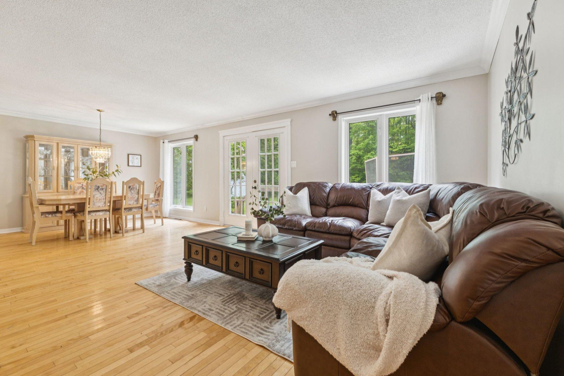 









85


Ch. Lafrenière

,
Val-des-Monts,




QC
J8N7J7

