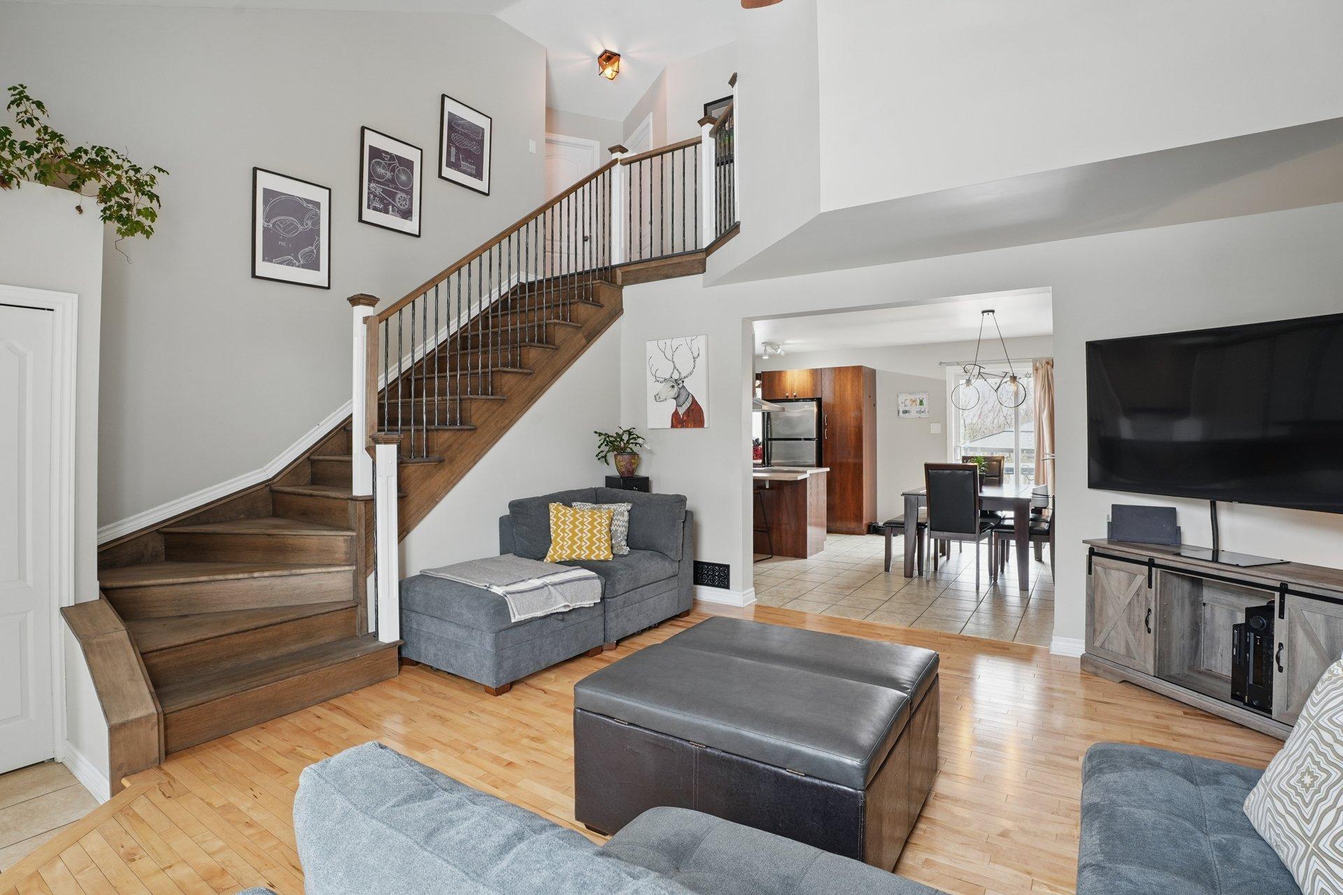 









108


Imp. Jean-Duceppe

,
Gatineau (Aylmer),




QC
J9H7K7

