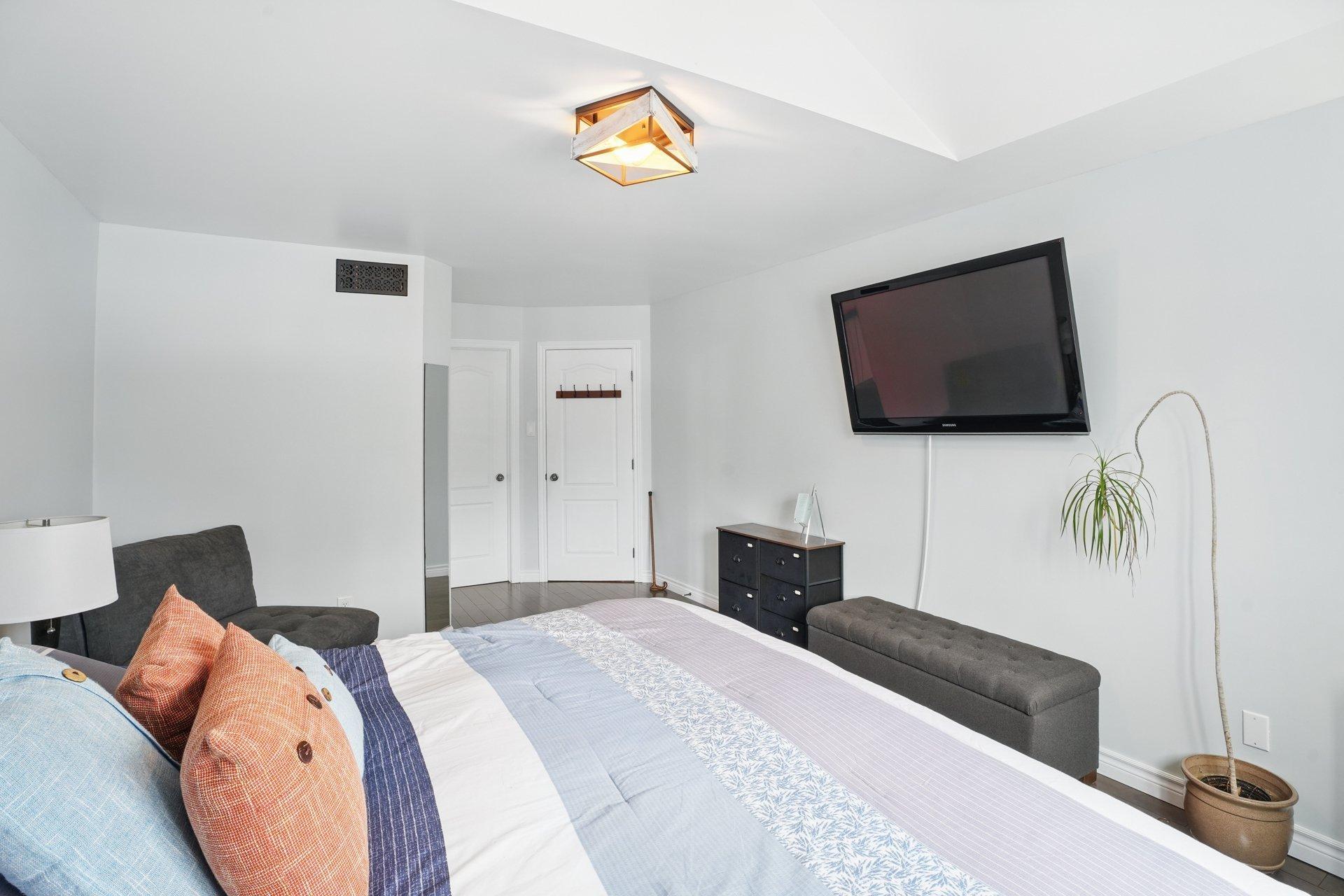 









108


Imp. Jean-Duceppe

,
Gatineau (Aylmer),




QC
J9H7K7

