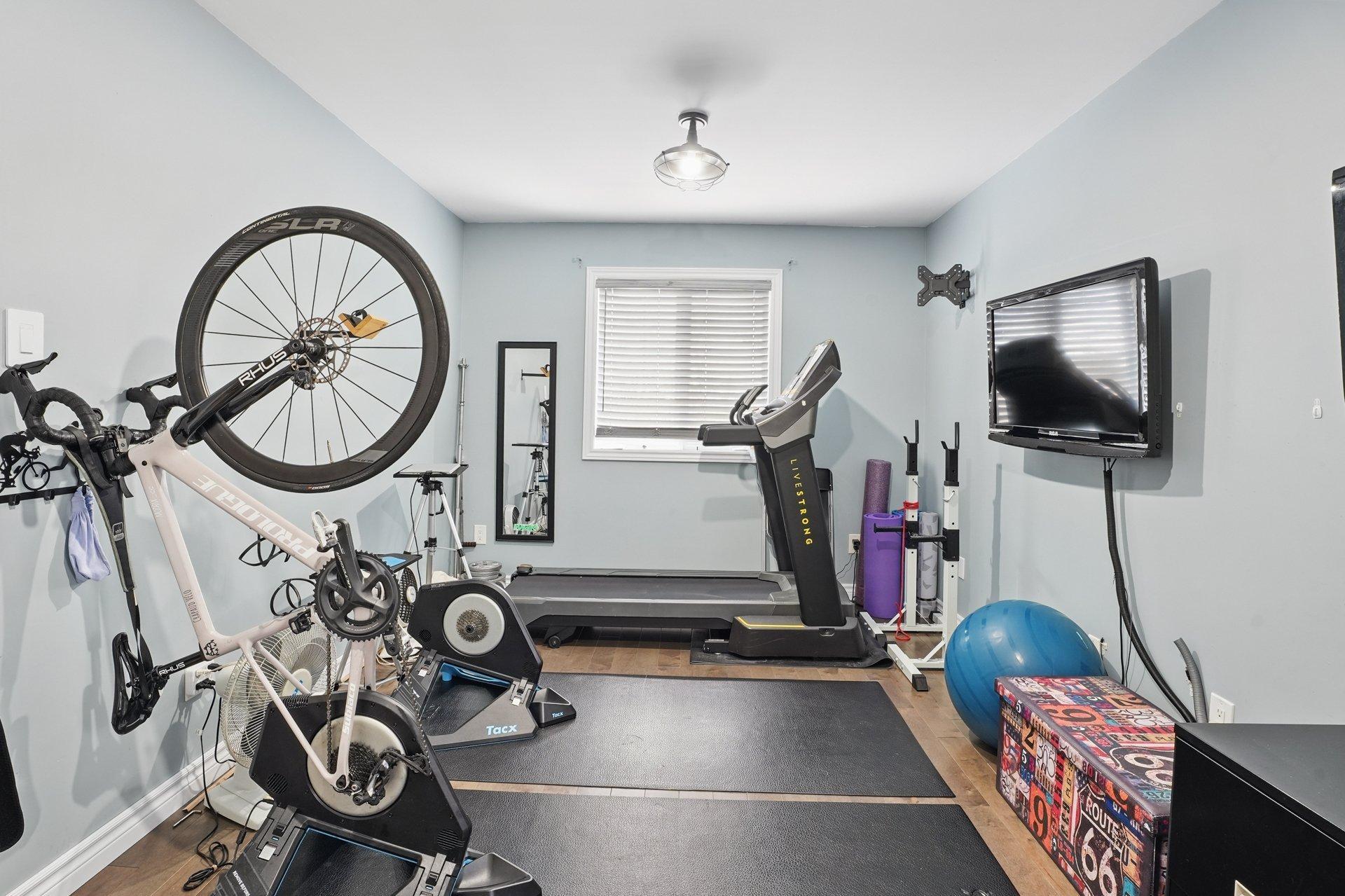 









108


Imp. Jean-Duceppe

,
Gatineau (Aylmer),




QC
J9H7K7

