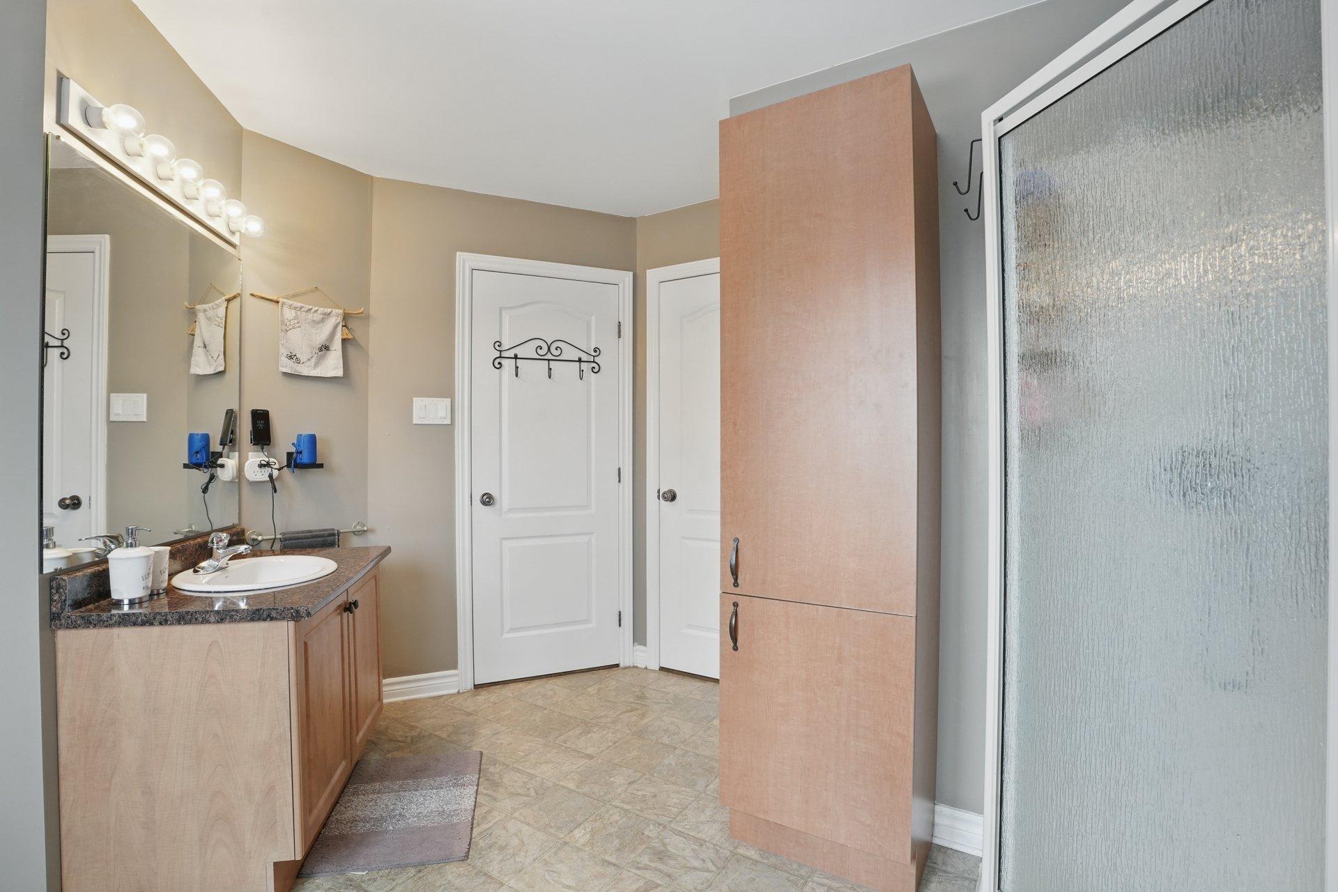 









108


Imp. Jean-Duceppe

,
Gatineau (Aylmer),




QC
J9H7K7


