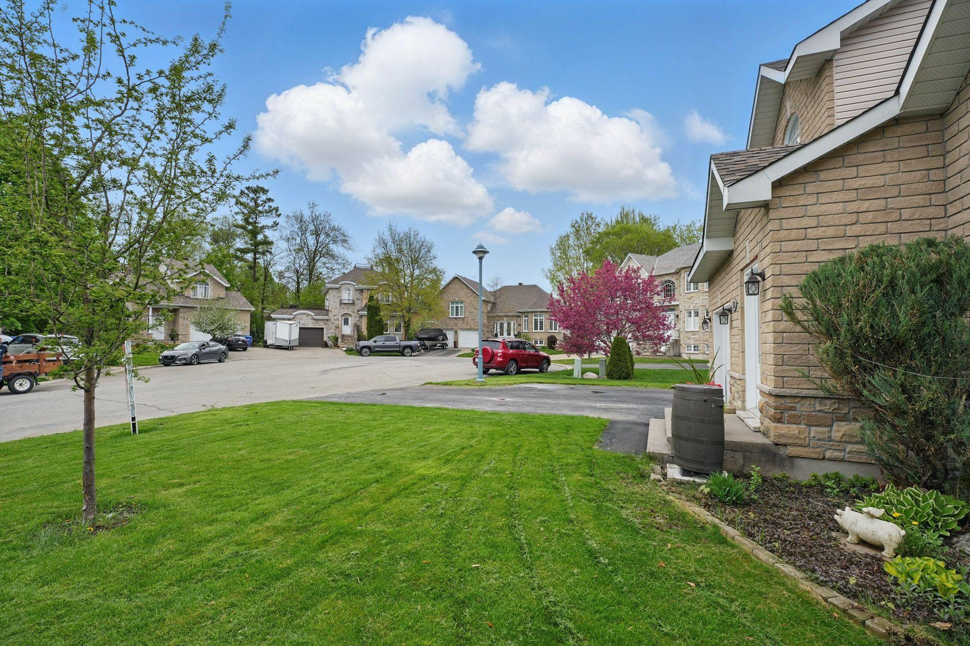 









108


Imp. Jean-Duceppe

,
Gatineau (Aylmer),




QC
J9H7K7

