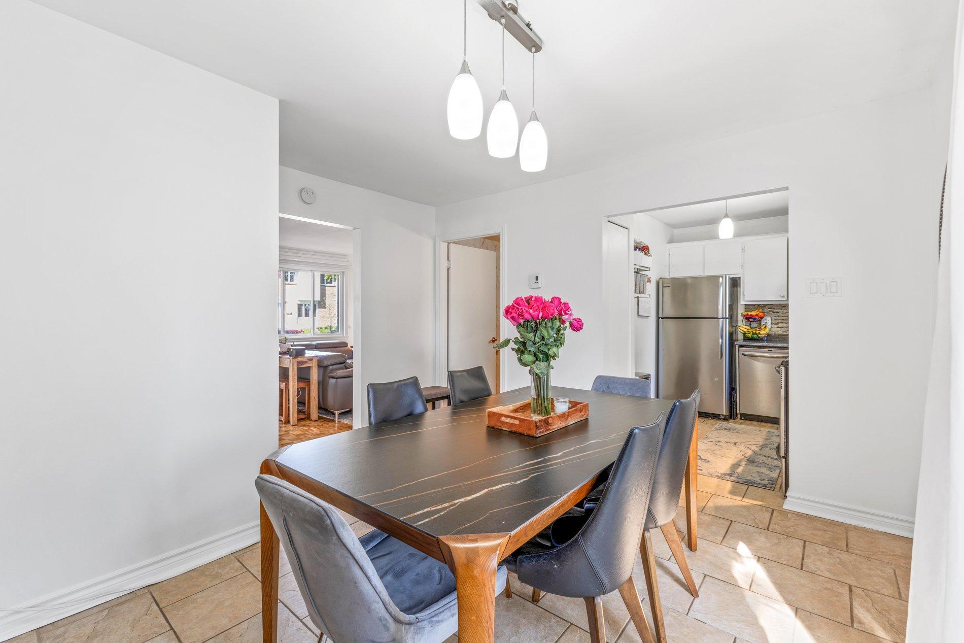 









1310


40e Avenue

,
Montréal (Rivière-des-Prairies/Pointe-aux-Trembles),




QC
H1A3G5

