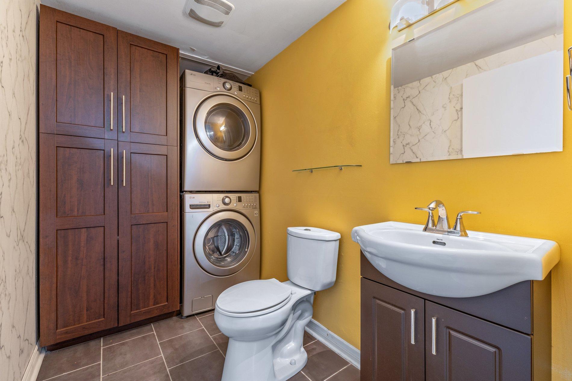 









1310


40e Avenue

,
Montréal (Rivière-des-Prairies/Pointe-aux-Trembles),




QC
H1A3G5

