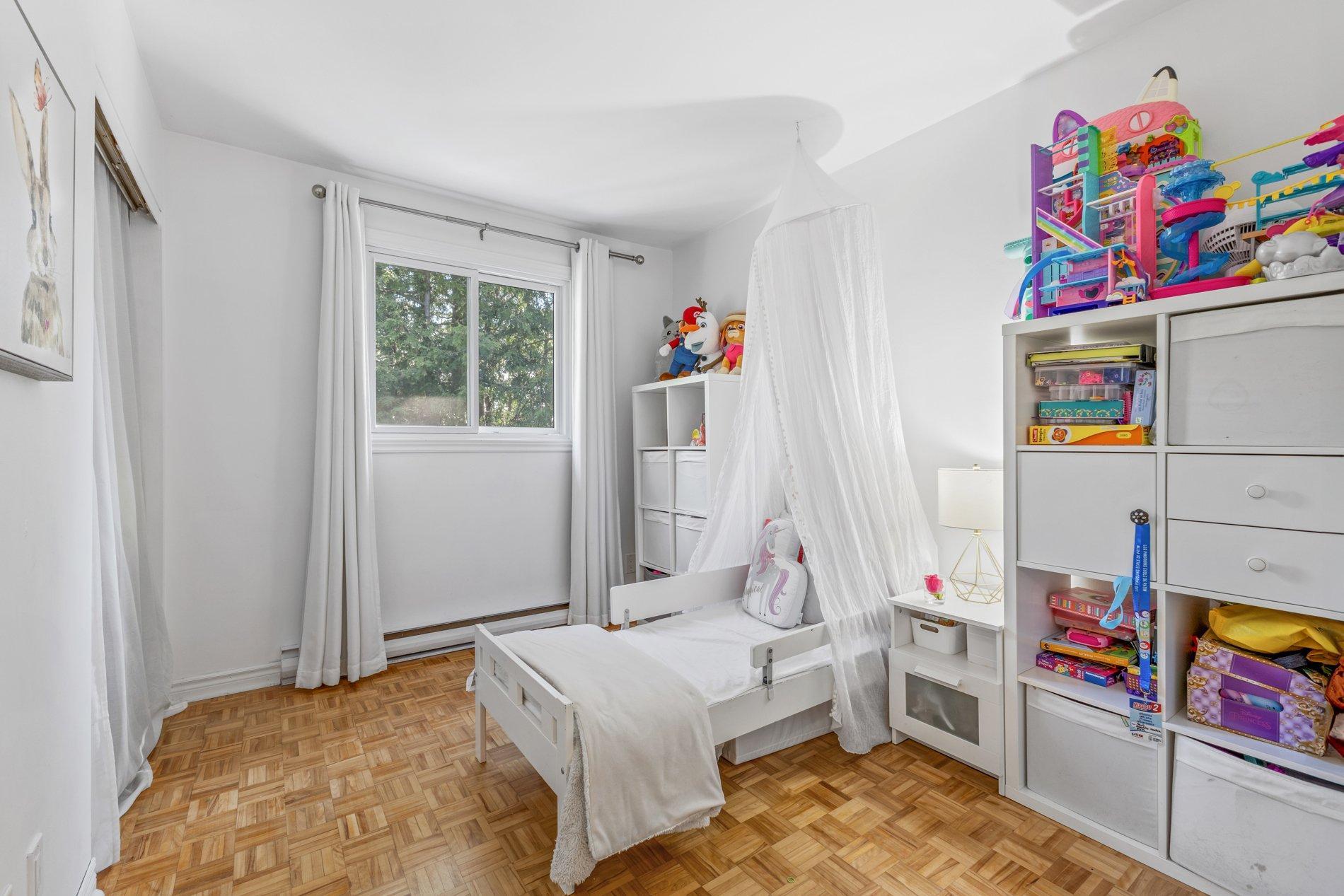 









1310


40e Avenue

,
Montréal (Rivière-des-Prairies/Pointe-aux-Trembles),




QC
H1A3G5

