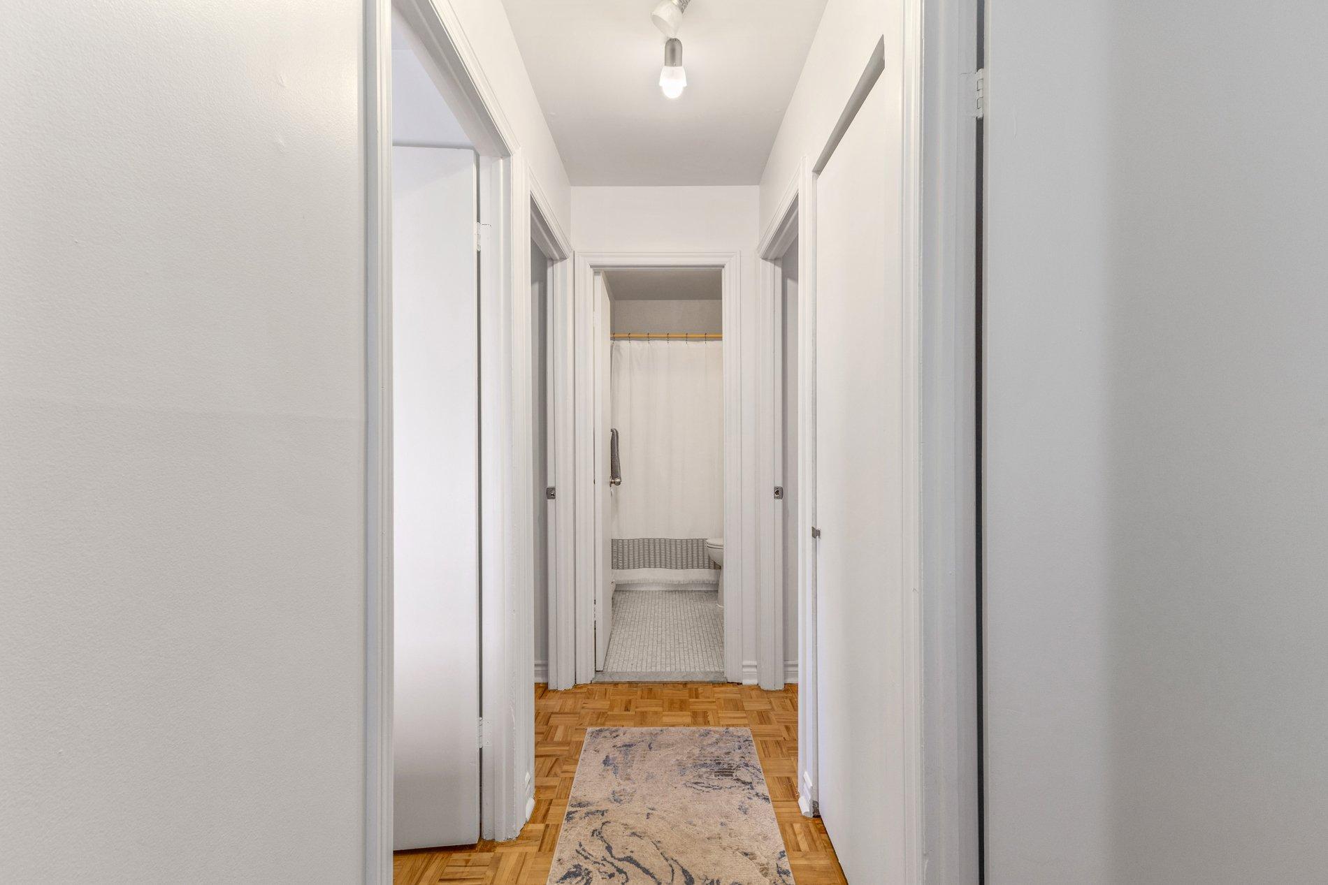 









1310


40e Avenue

,
Montréal (Rivière-des-Prairies/Pointe-aux-Trembles),




QC
H1A3G5

