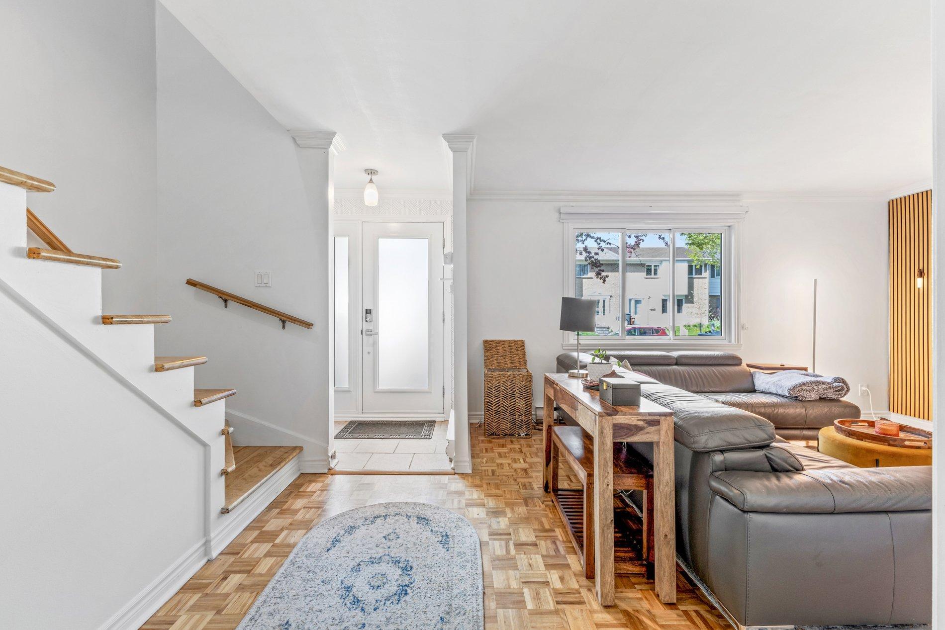 









1310


40e Avenue

,
Montréal (Rivière-des-Prairies/Pointe-aux-Trembles),




QC
H1A3G5

