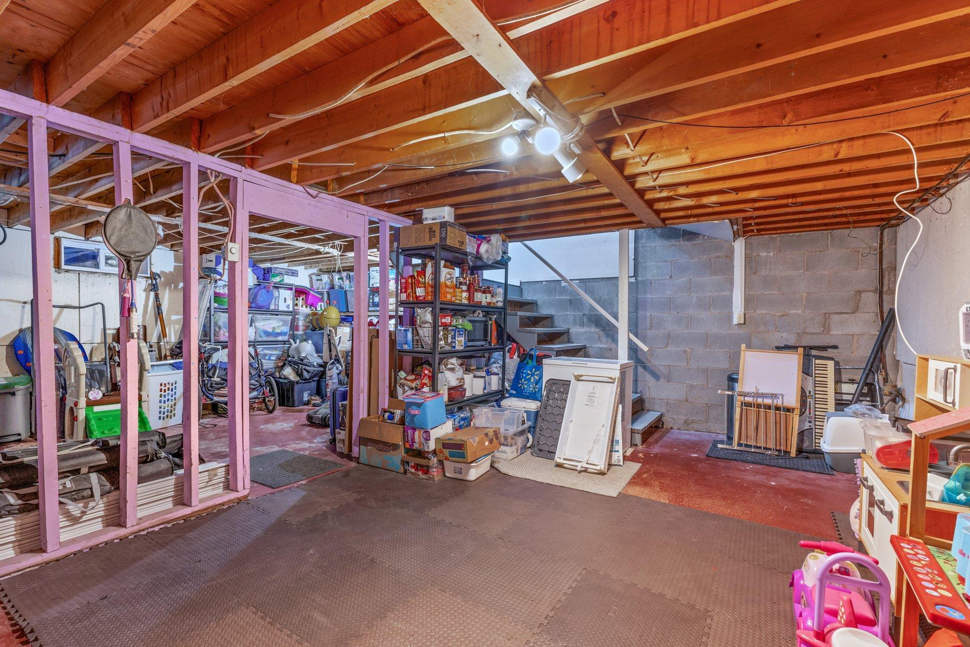 









1310


40e Avenue

,
Montréal (Rivière-des-Prairies/Pointe-aux-Trembles),




QC
H1A3G5

