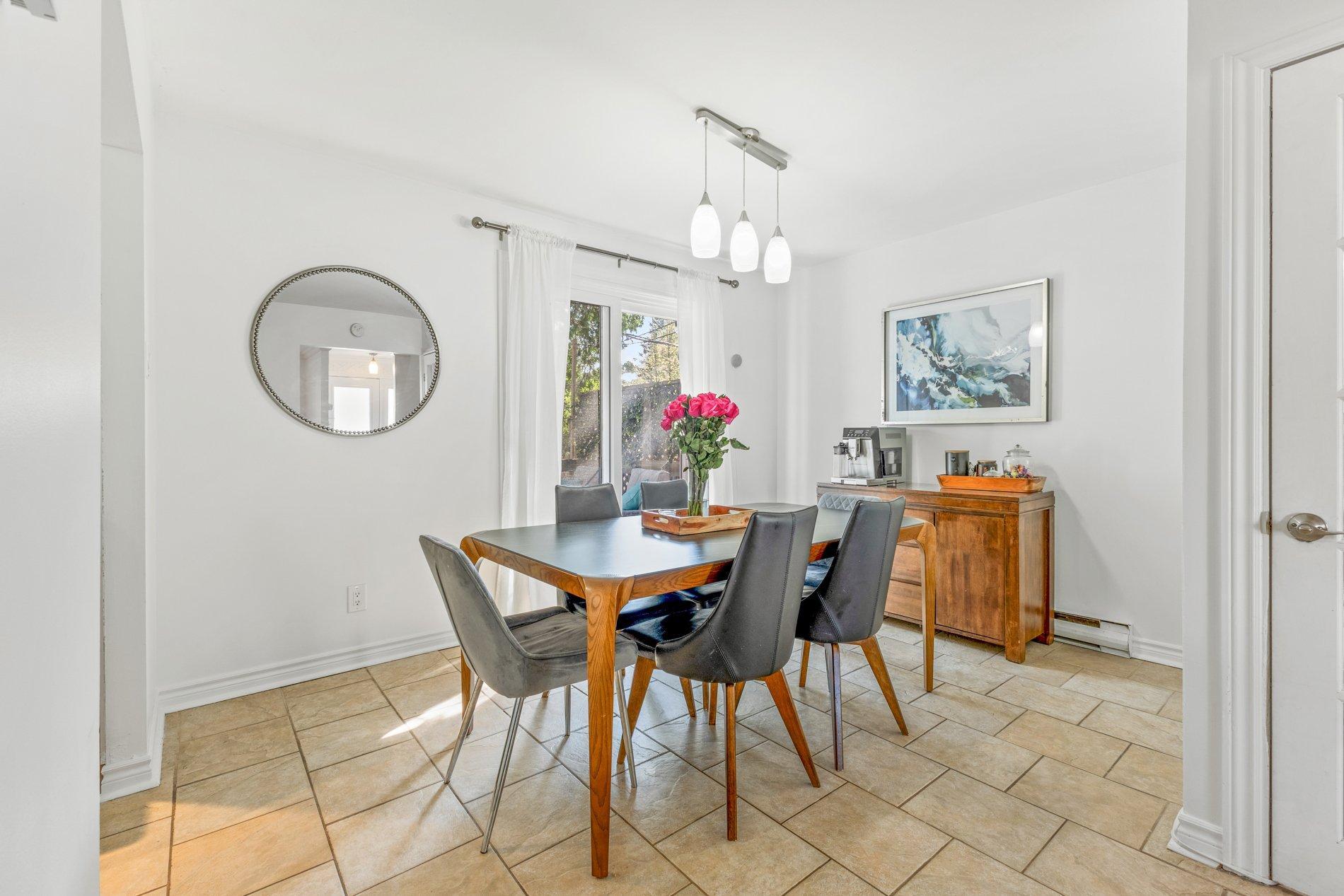 









1310


40e Avenue

,
Montréal (Rivière-des-Prairies/Pointe-aux-Trembles),




QC
H1A3G5

