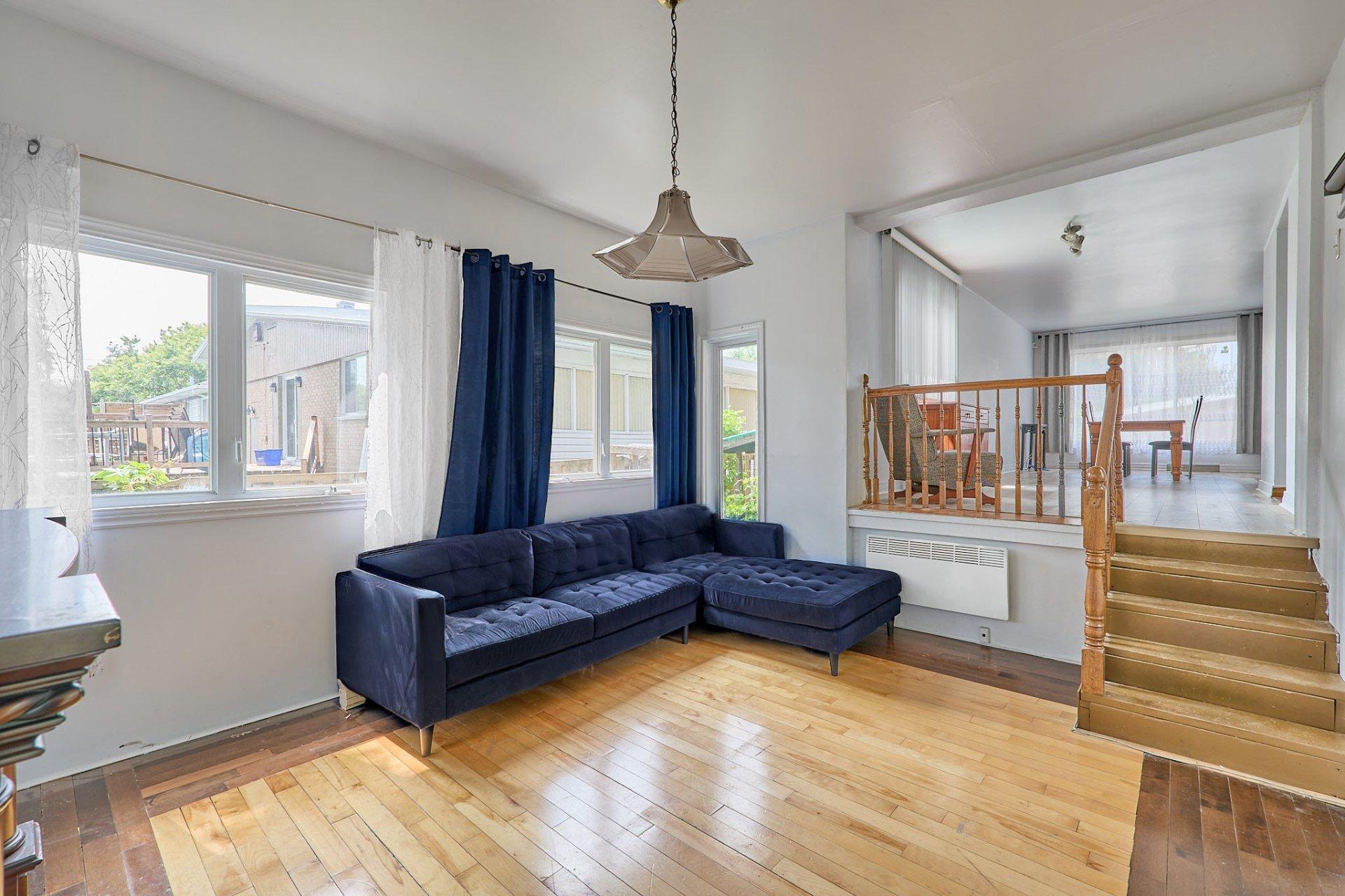 









185


Av. Verdi

,
Laval (Laval-des-Rapides),




QC
H7N3E2

