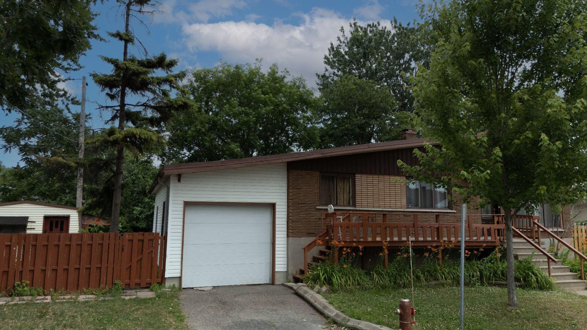 









185


Av. Verdi

,
Laval (Laval-des-Rapides),




QC
H7N3E2

