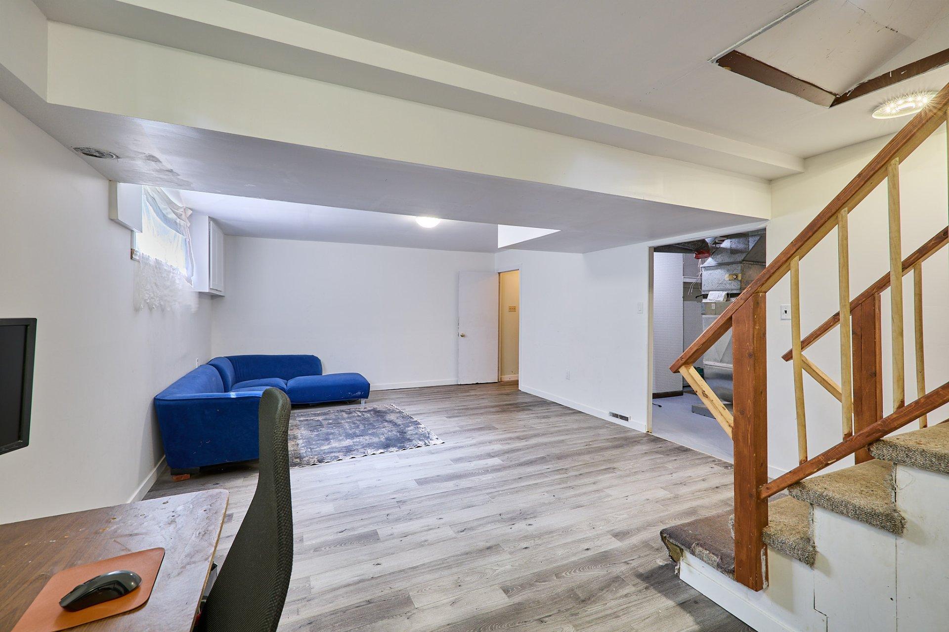 









185


Av. Verdi

,
Laval (Laval-des-Rapides),




QC
H7N3E2

