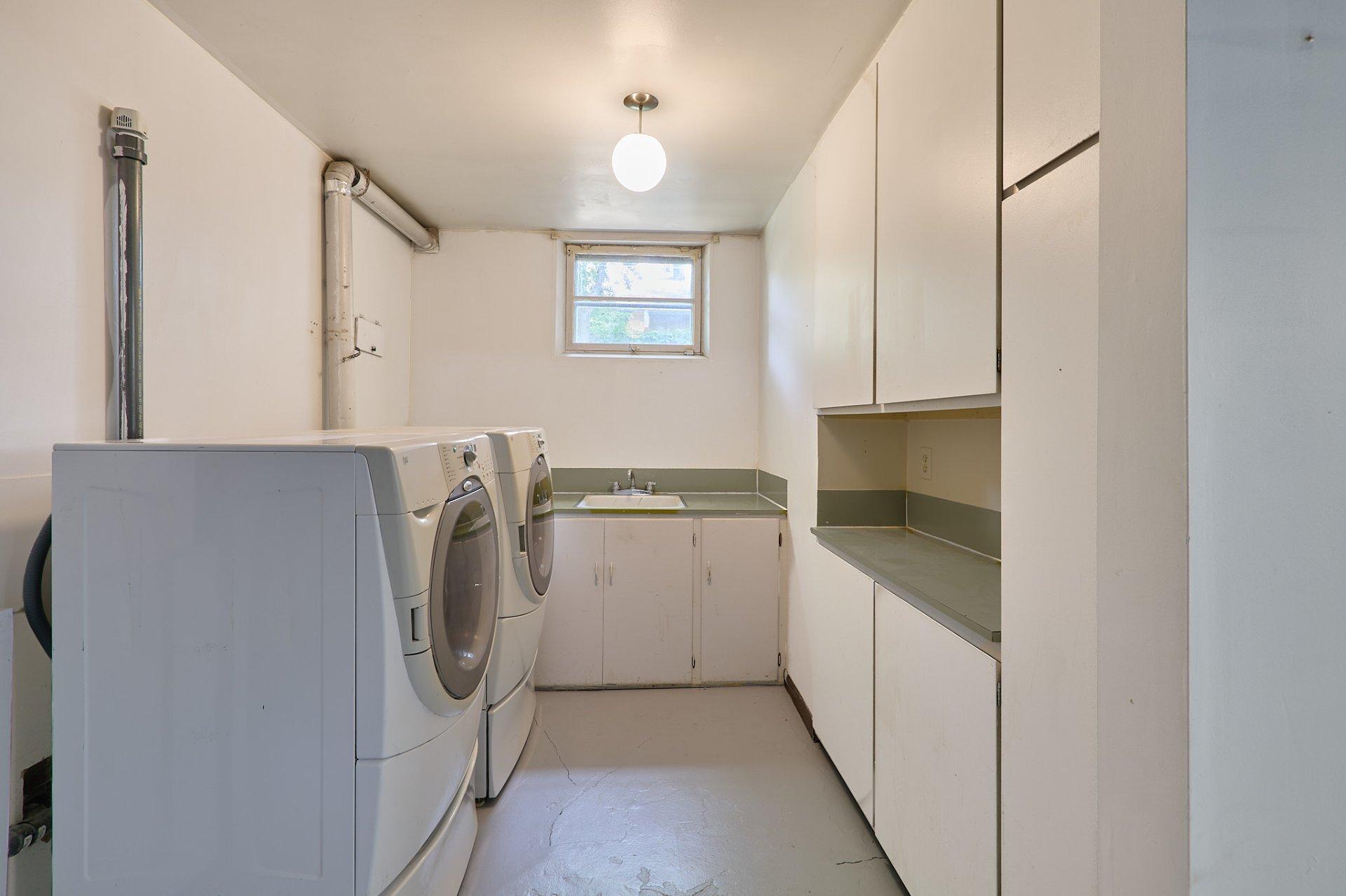 









185


Av. Verdi

,
Laval (Laval-des-Rapides),




QC
H7N3E2

