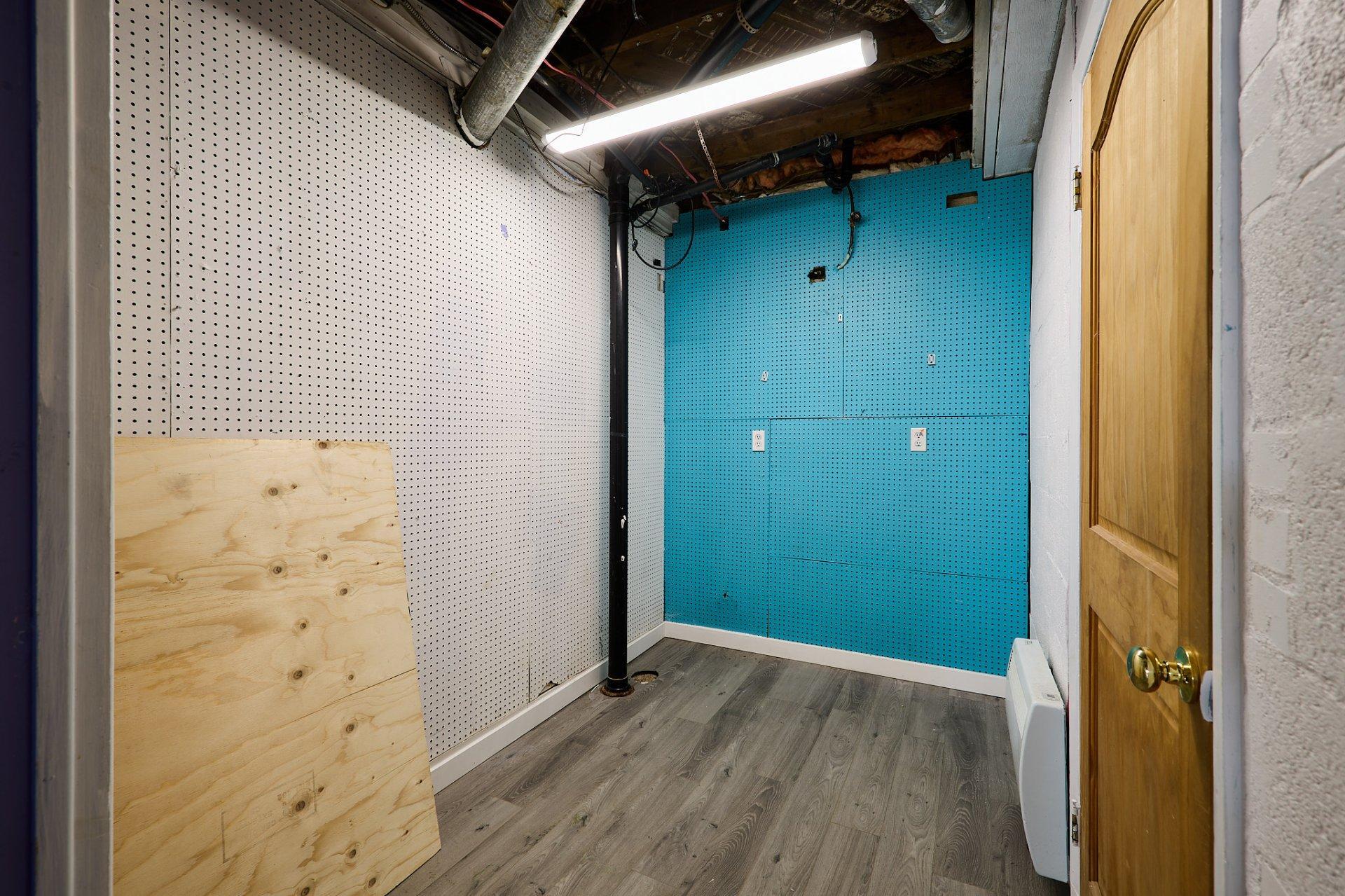 









185


Av. Verdi

,
Laval (Laval-des-Rapides),




QC
H7N3E2

