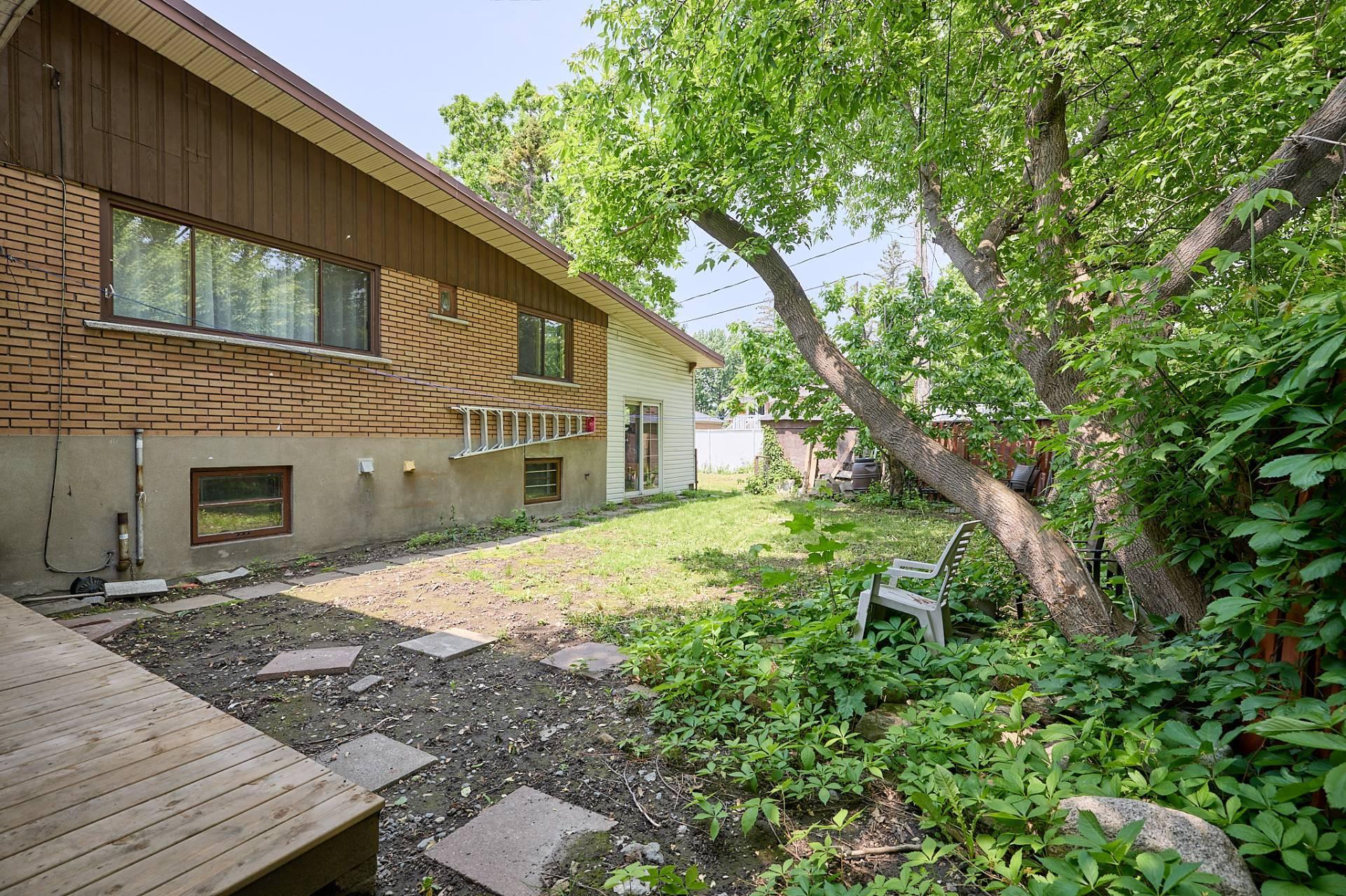 









185


Av. Verdi

,
Laval (Laval-des-Rapides),




QC
H7N3E2

