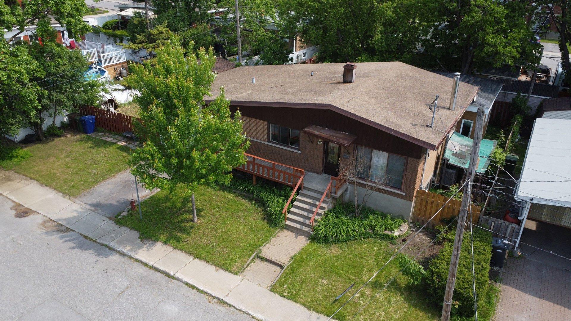 









185


Av. Verdi

,
Laval (Laval-des-Rapides),




QC
H7N3E2

