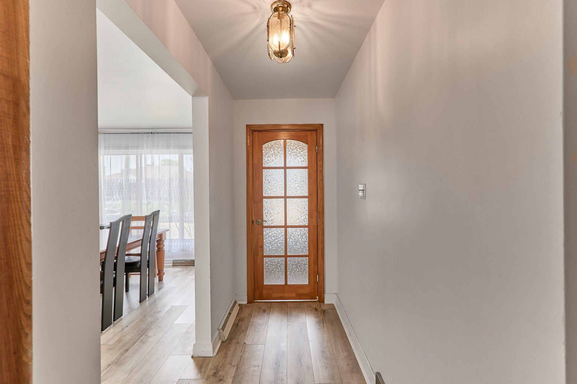 









185


Av. Verdi

,
Laval (Laval-des-Rapides),




QC
H7N3E2

