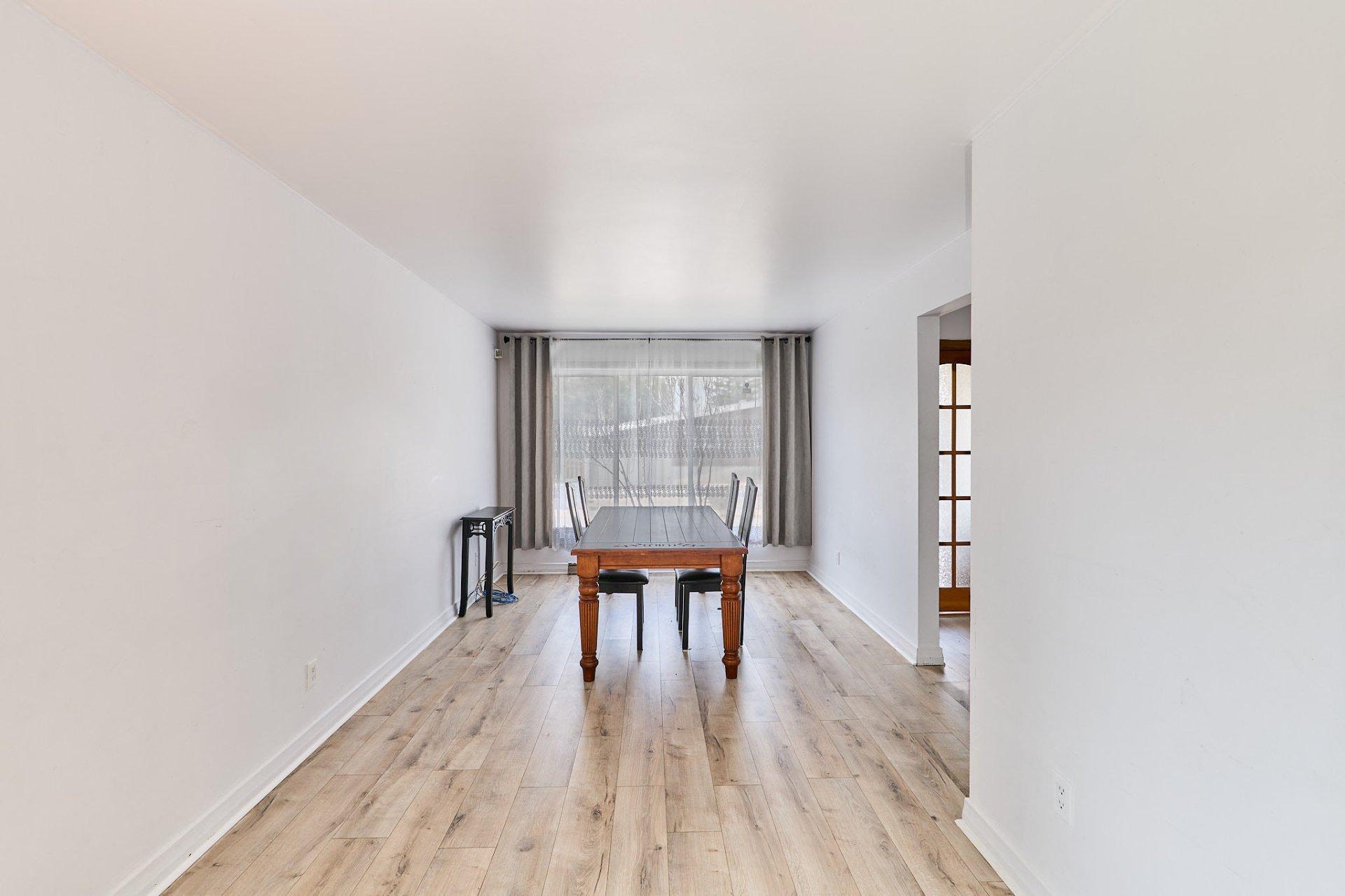 









185


Av. Verdi

,
Laval (Laval-des-Rapides),




QC
H7N3E2

