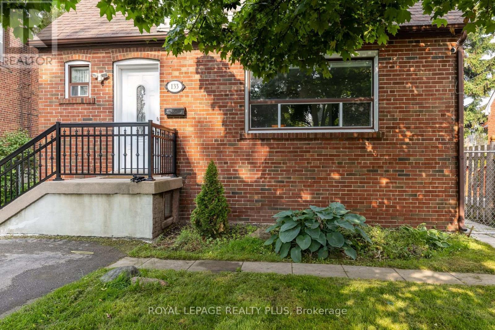 












133 WESLEY STREET

,
Toronto,




Ontario
M8Y2W9

