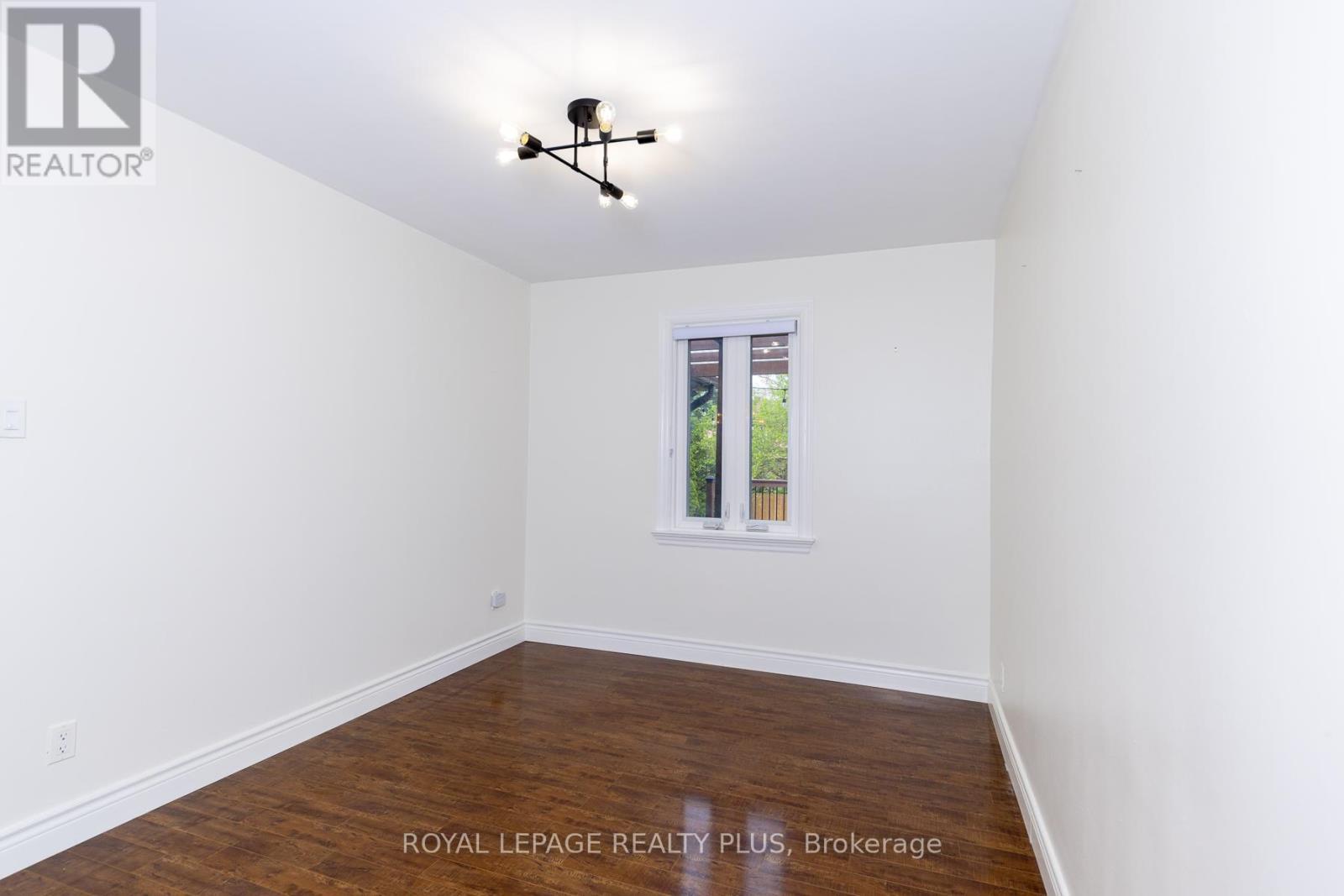 












133 WESLEY STREET

,
Toronto,




Ontario
M8Y2W9


