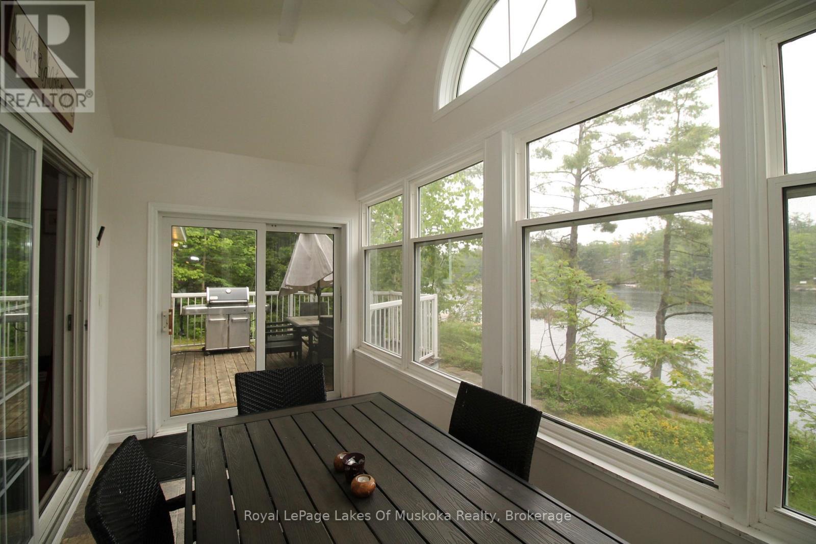 












49 PINETREE ROAD

,
Gravenhurst (Muskoka (S)),




Ontario
P1P1R2

