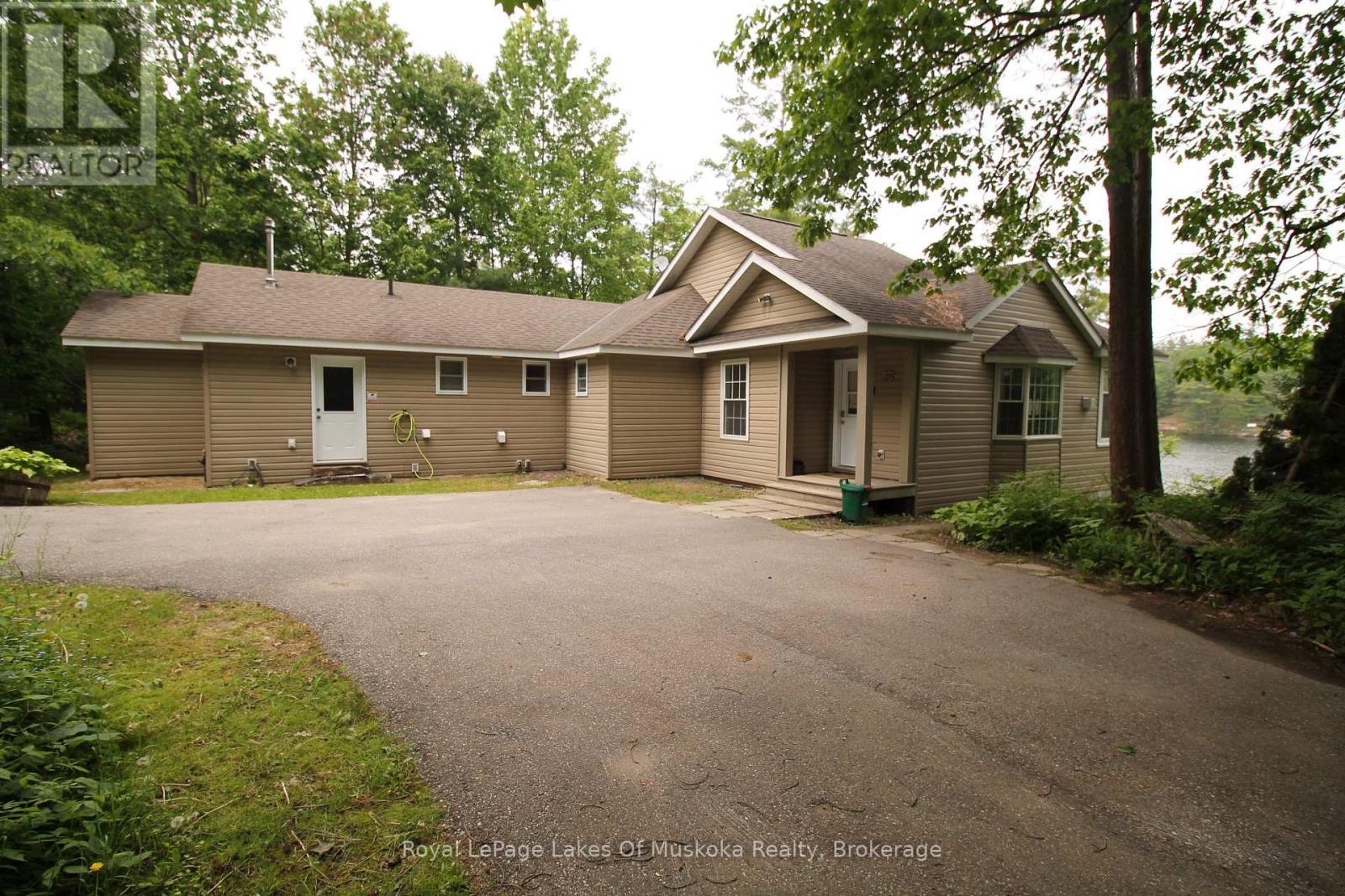 












49 PINETREE ROAD

,
Gravenhurst (Muskoka (S)),




Ontario
P1P1R2

