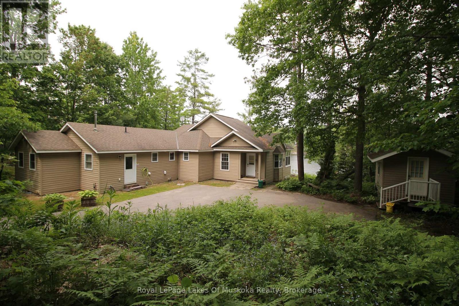 












49 PINETREE ROAD

,
Gravenhurst (Muskoka (S)),




Ontario
P1P1R2

