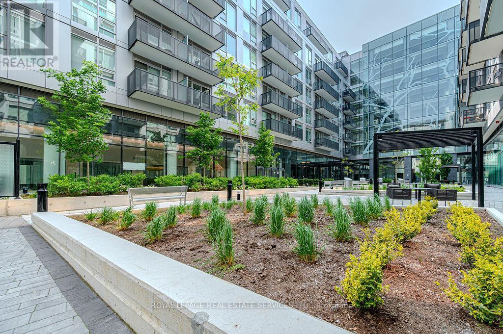 












229 - 2450 OLD BRONTE ROAD

,
Oakville,




Ontario
L6M5P6


