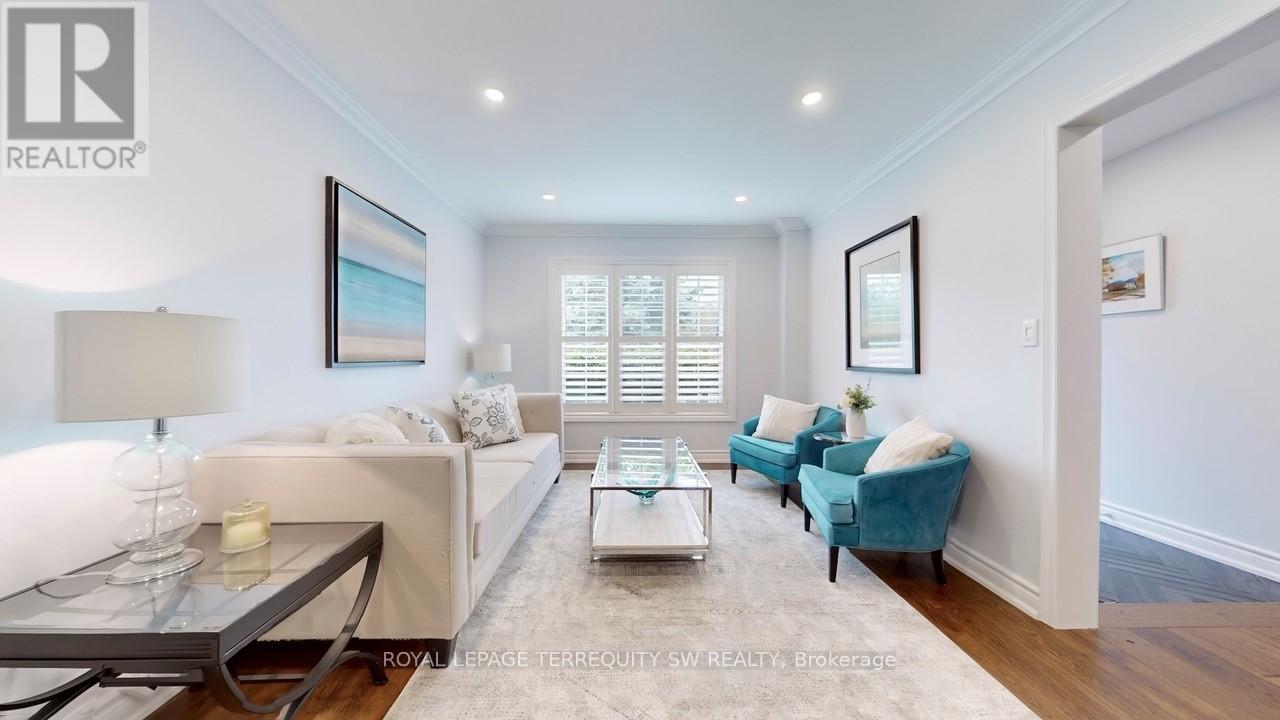 












31 BRYANT ROAD

,
Markham,




Ontario
L3P5Y7

