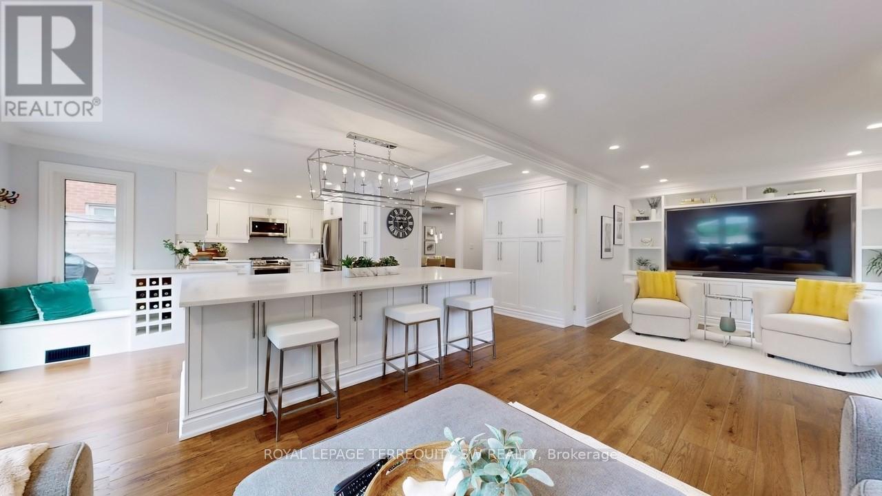












31 BRYANT ROAD

,
Markham,




Ontario
L3P5Y7


