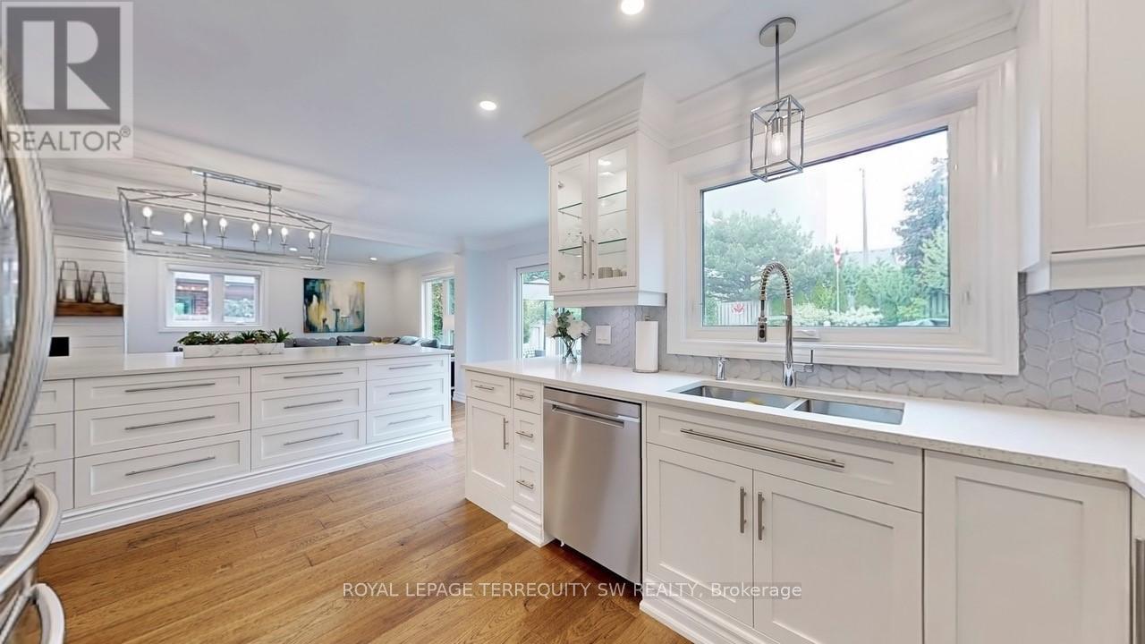 












31 BRYANT ROAD

,
Markham,




Ontario
L3P5Y7

