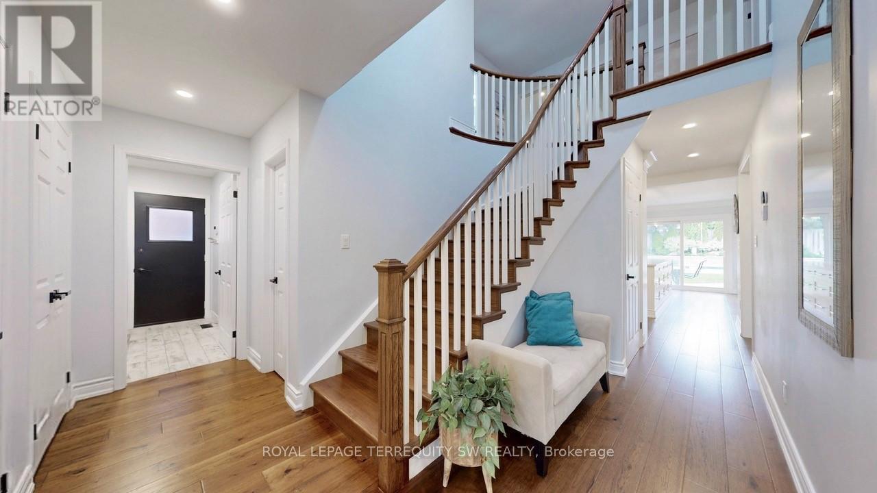 












31 BRYANT ROAD

,
Markham,




Ontario
L3P5Y7

