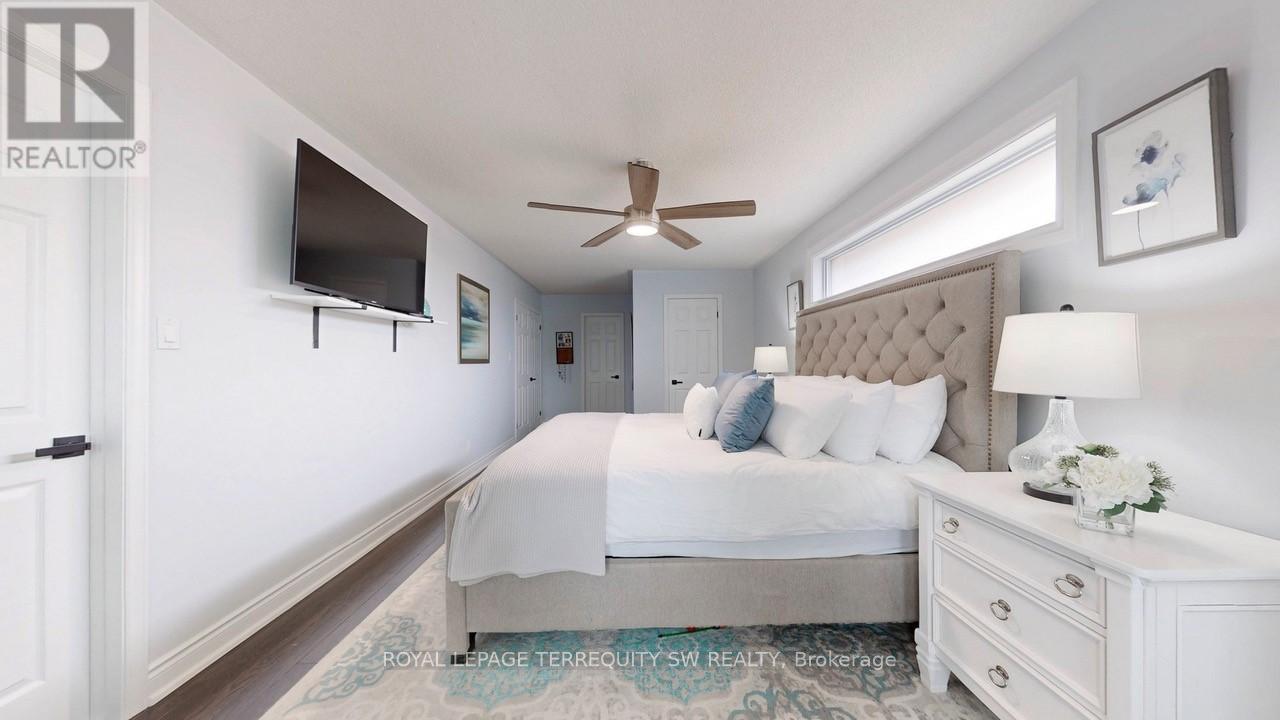 












31 BRYANT ROAD

,
Markham,




Ontario
L3P5Y7

