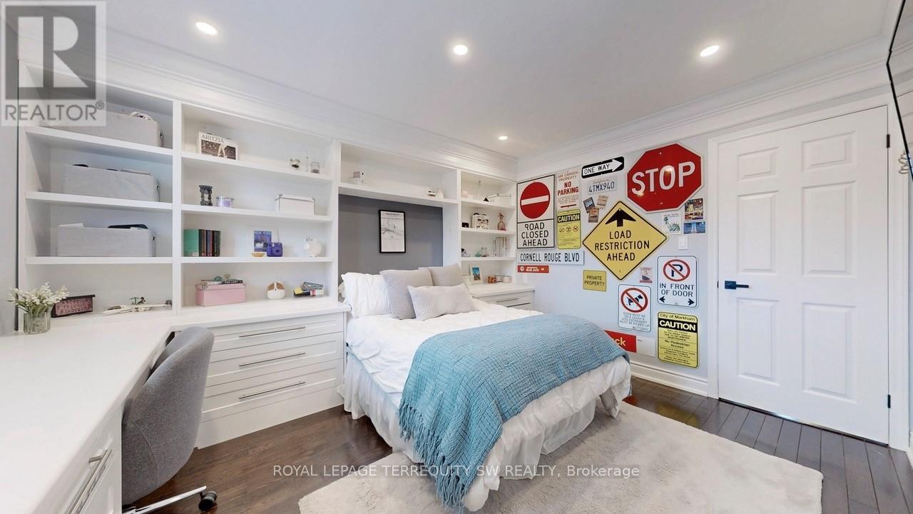 












31 BRYANT ROAD

,
Markham,




Ontario
L3P5Y7

