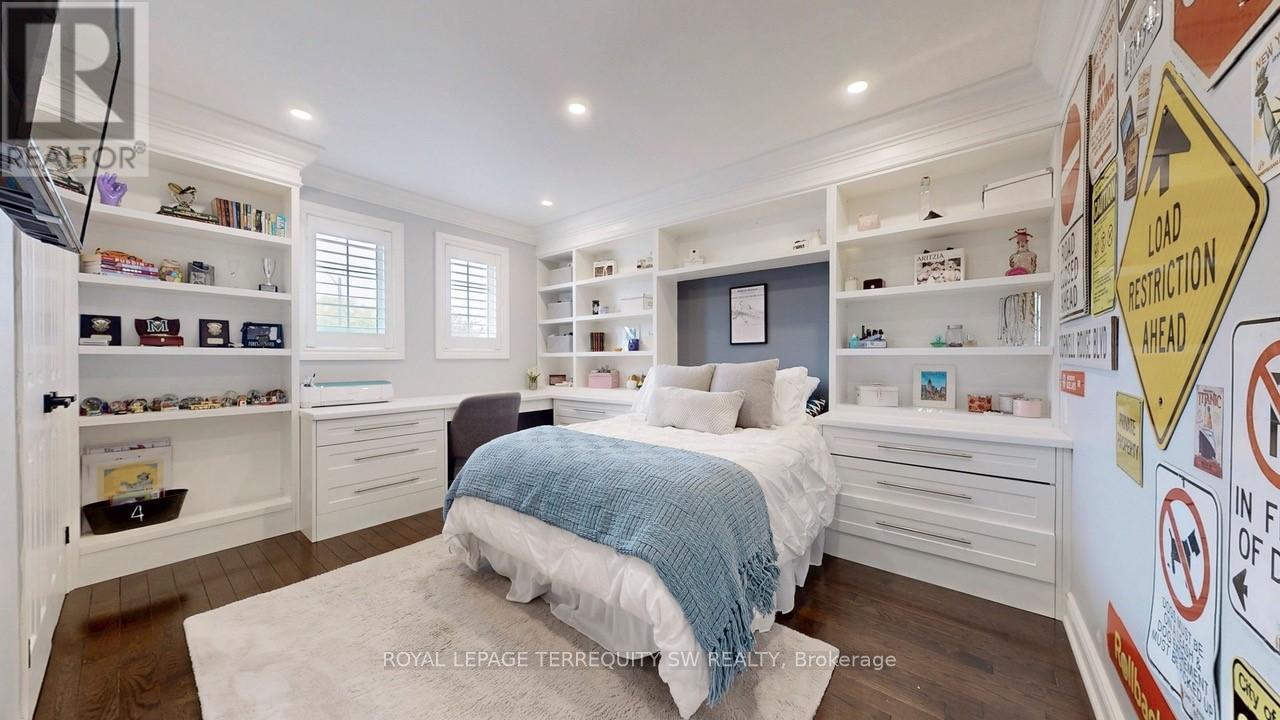 












31 BRYANT ROAD

,
Markham,




Ontario
L3P5Y7

